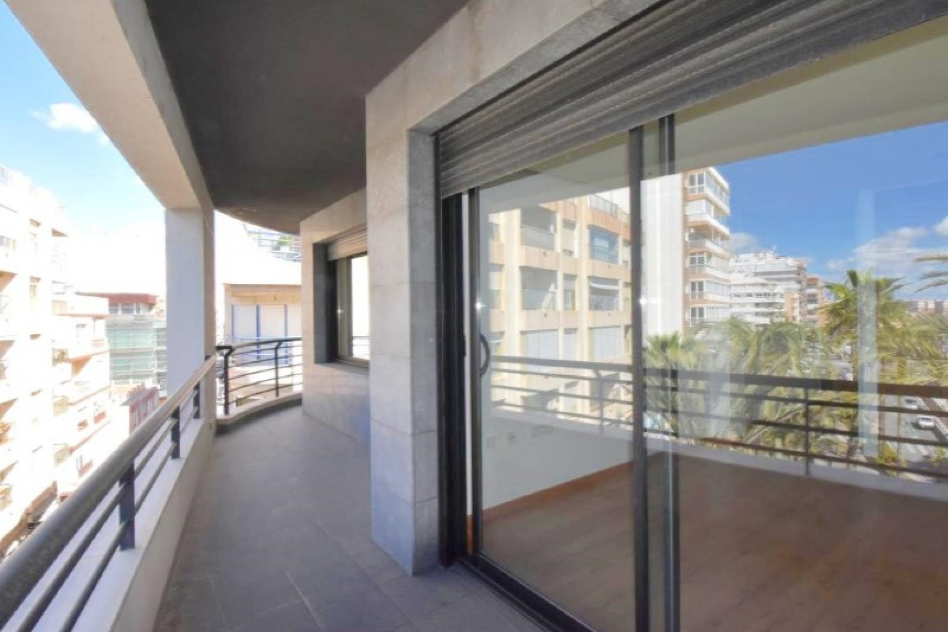 Resale - Apartment / flat -
Torrevieja - Costa Blanca