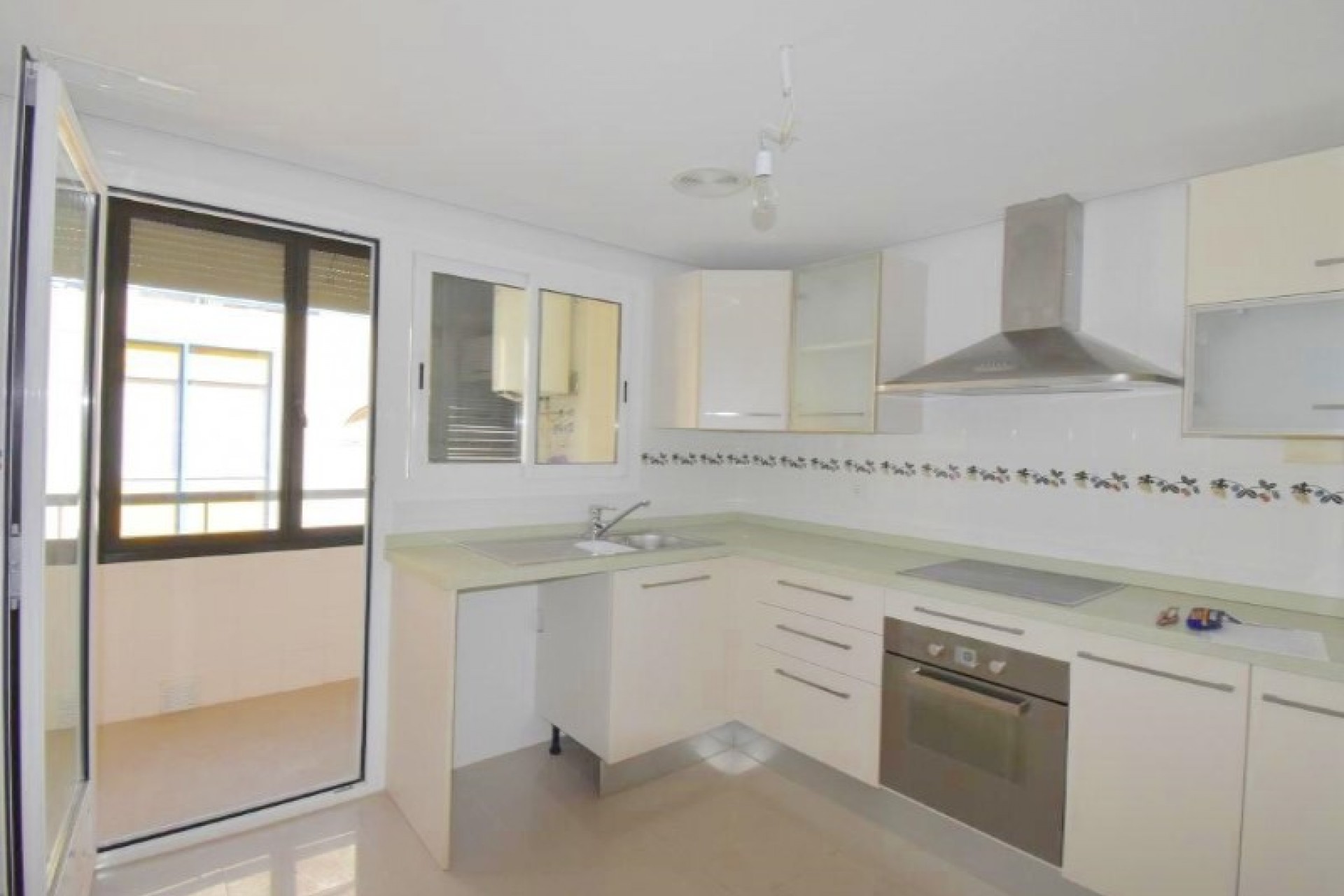 Resale - Apartment / flat -
Torrevieja - Costa Blanca