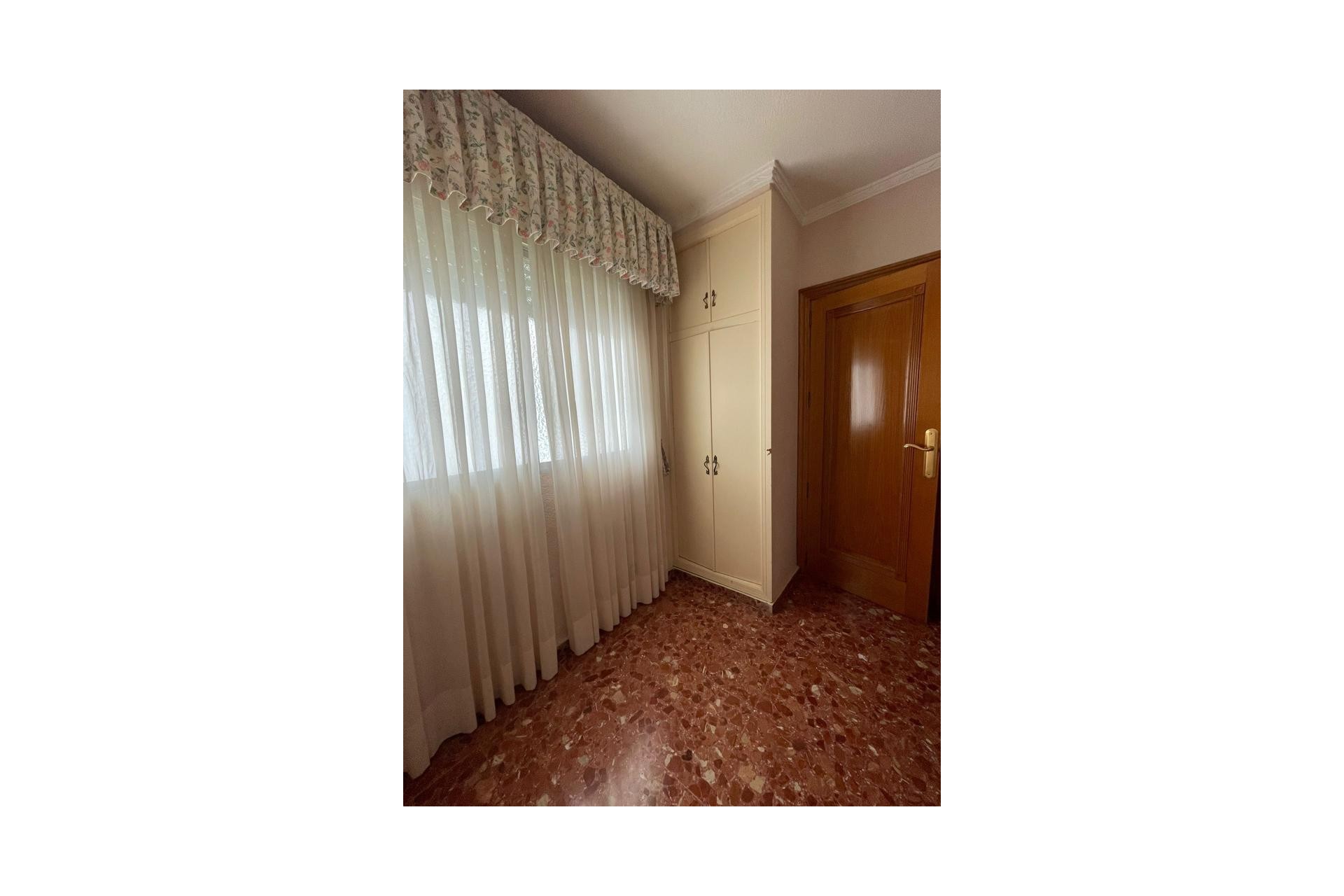 Resale - Apartment / flat -
Torrevieja - Costa Blanca