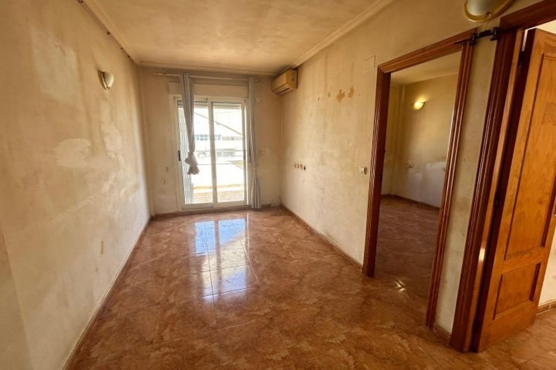 Resale - Apartment / flat -
Torrevieja - Costa Blanca