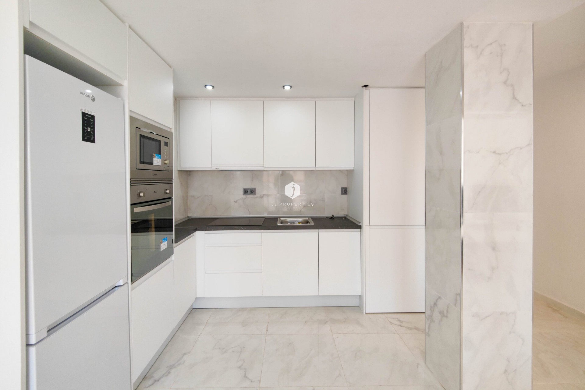 Resale - Apartment / flat -
Torrevieja - Costa Blanca