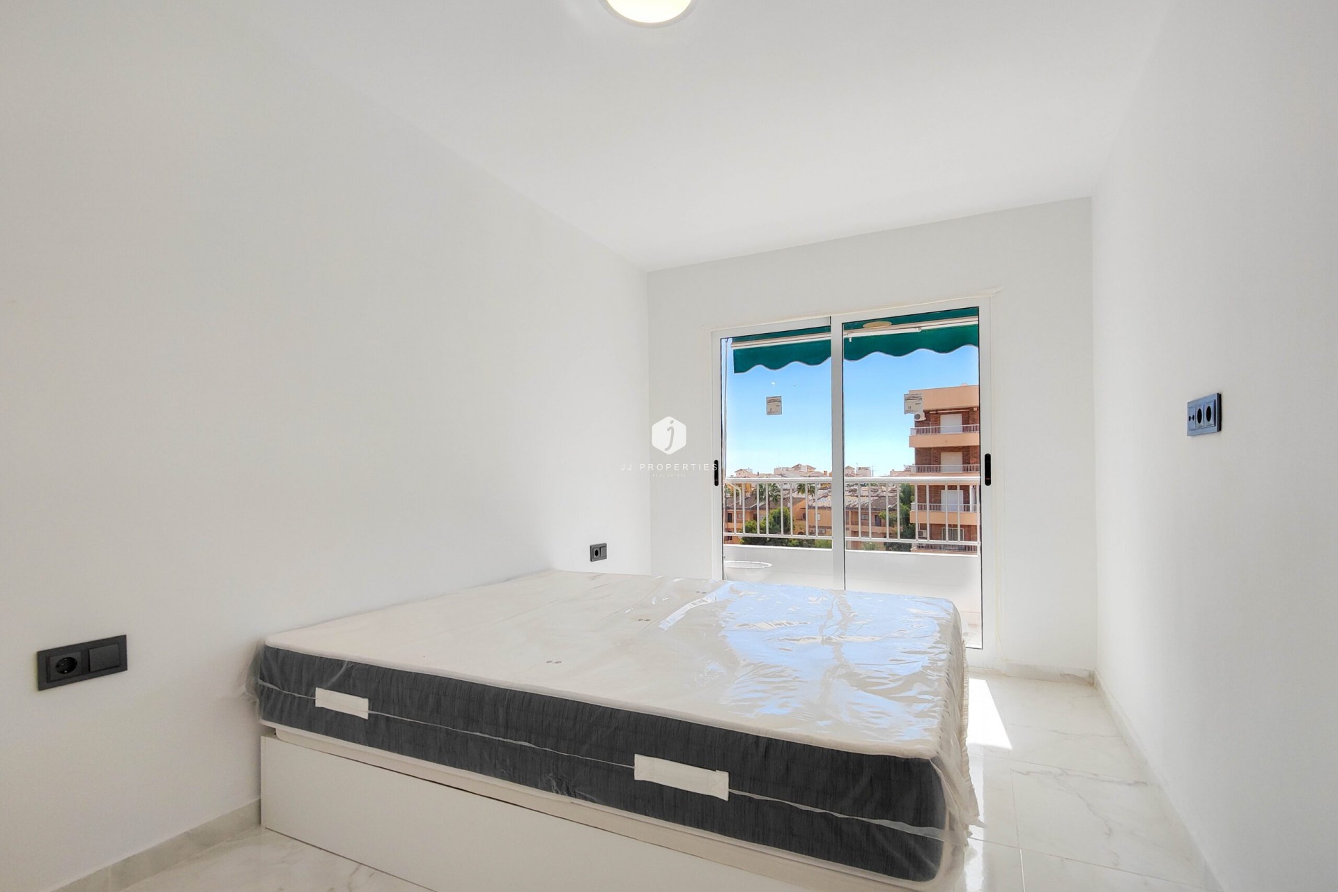 Resale - Apartment / flat -
Torrevieja - Costa Blanca