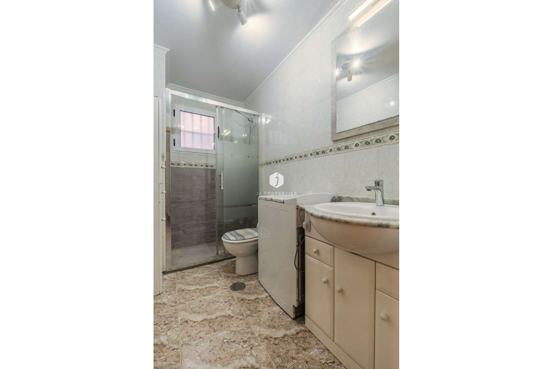 Resale - Apartment / flat -
Torrevieja - Costa Blanca