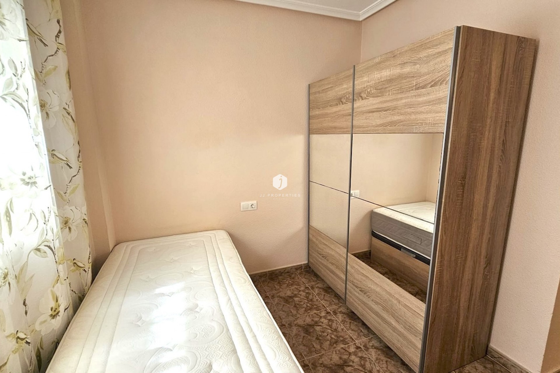 Resale - Apartment / flat -
Torrevieja - Costa Blanca