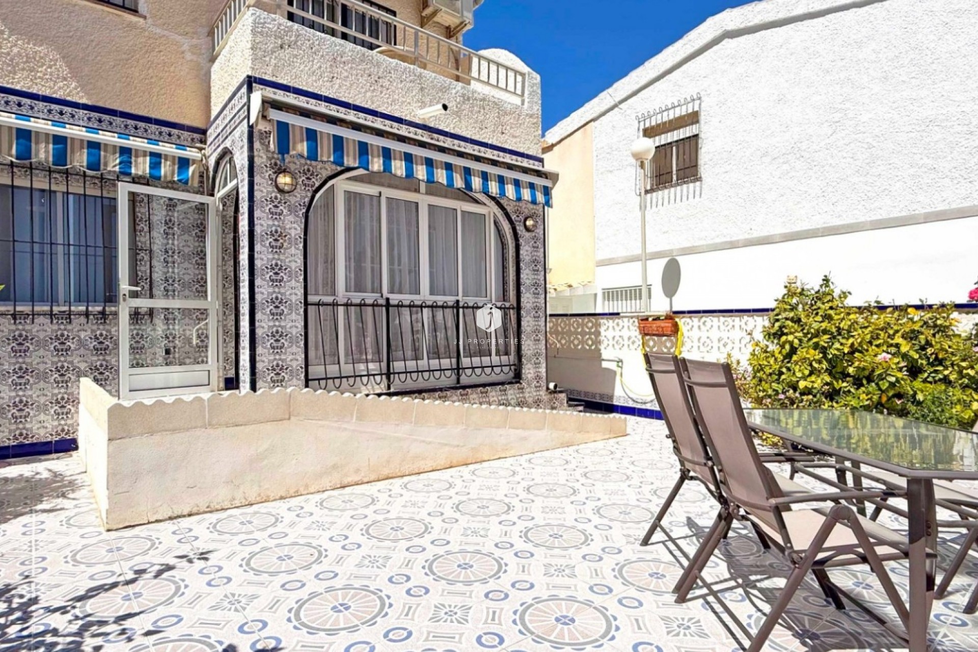 Resale - Apartment / flat -
Torrevieja - Costa Blanca