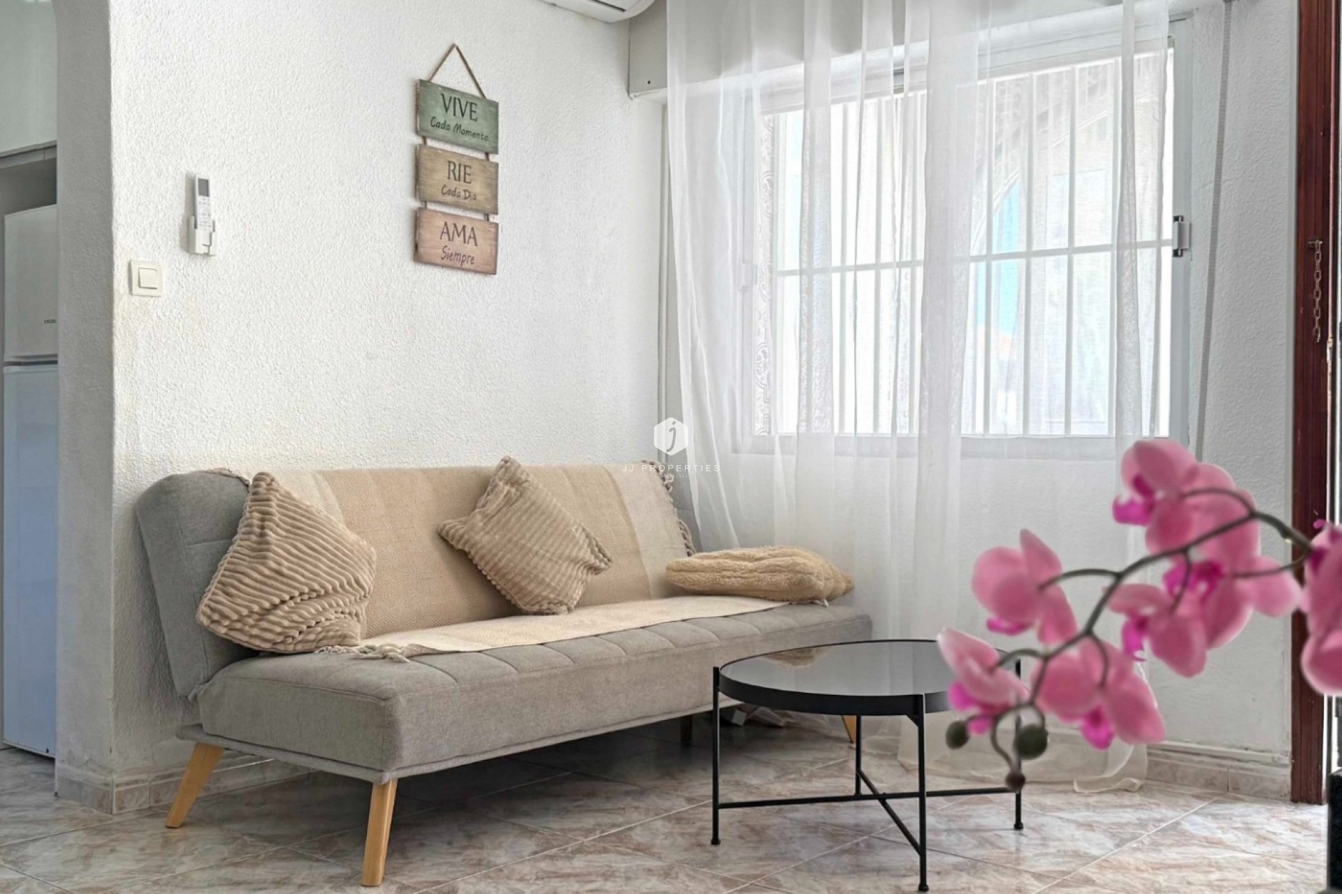 Resale - Apartment / flat -
Torrevieja - Costa Blanca