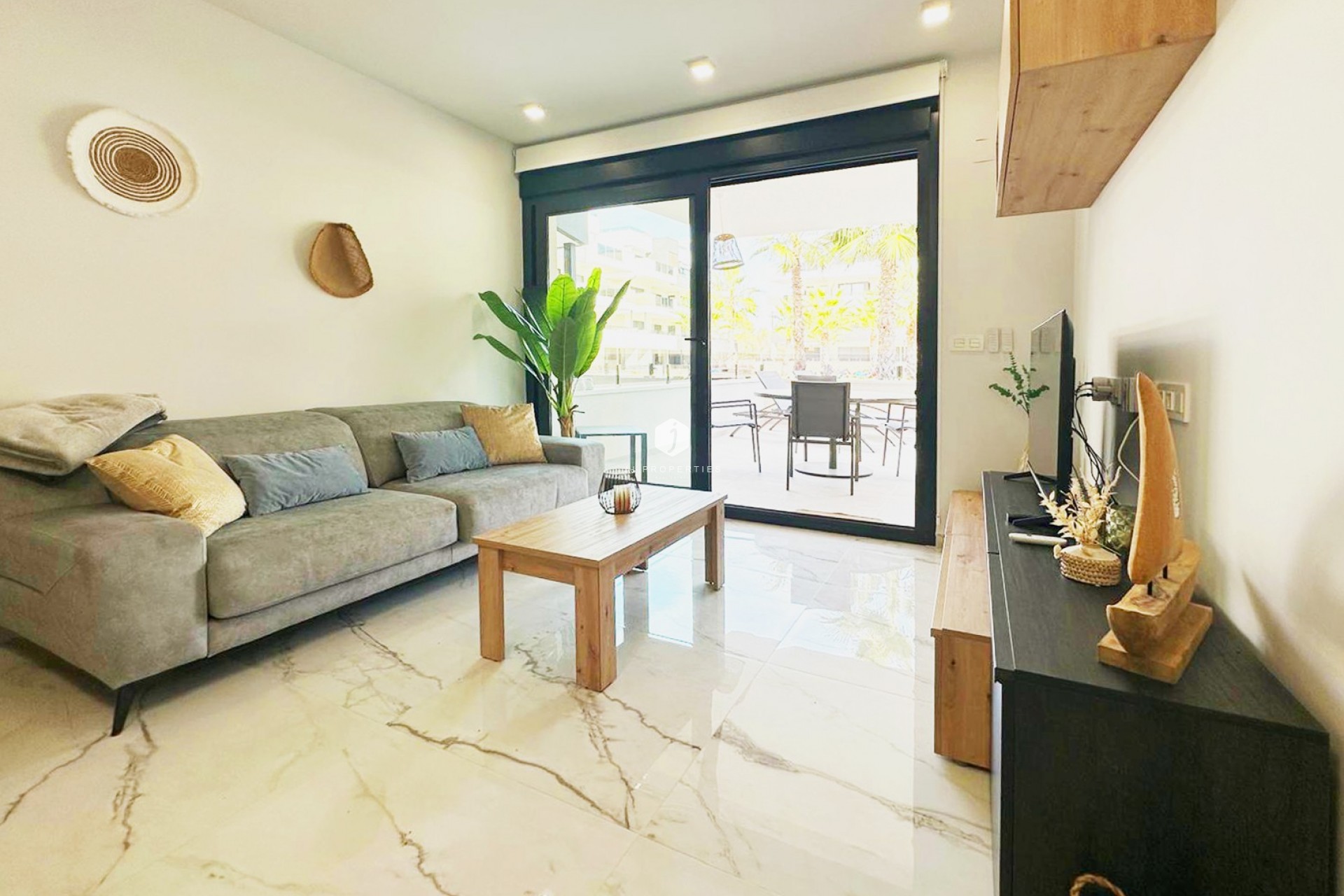 Resale - Apartment / flat -
Torrevieja - Costa Blanca