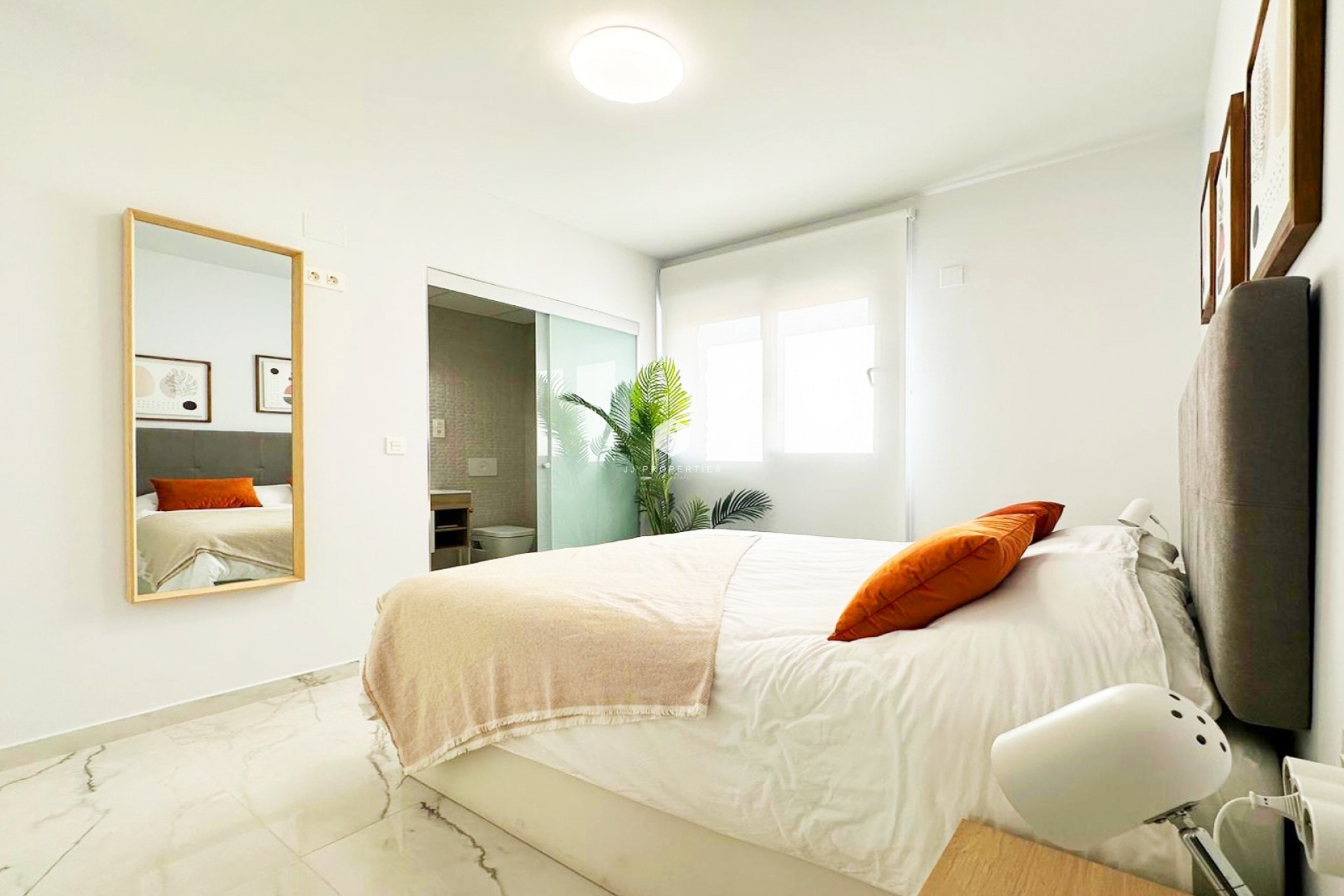 Resale - Apartment / flat -
Torrevieja - Costa Blanca