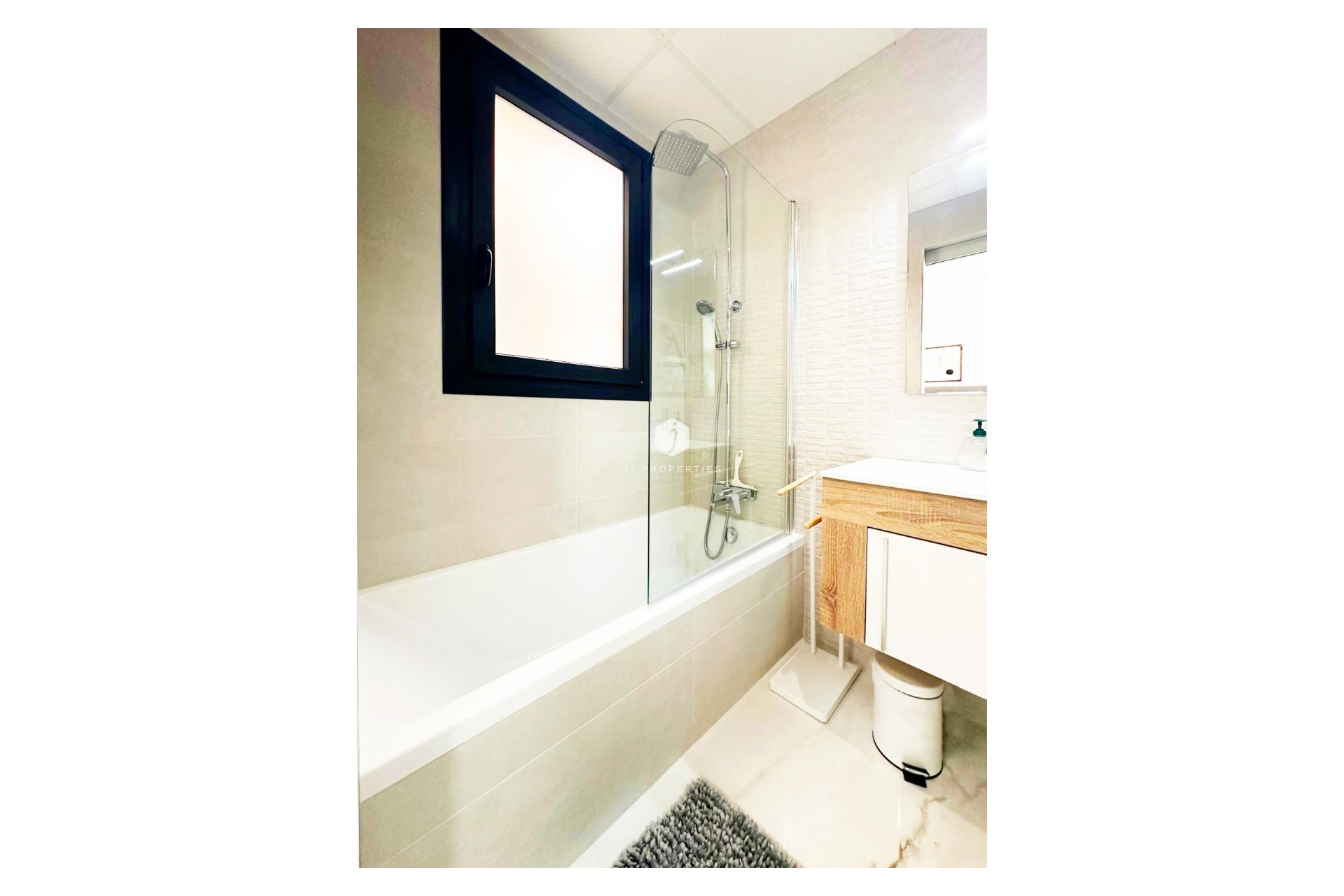 Resale - Apartment / flat -
Torrevieja - Costa Blanca