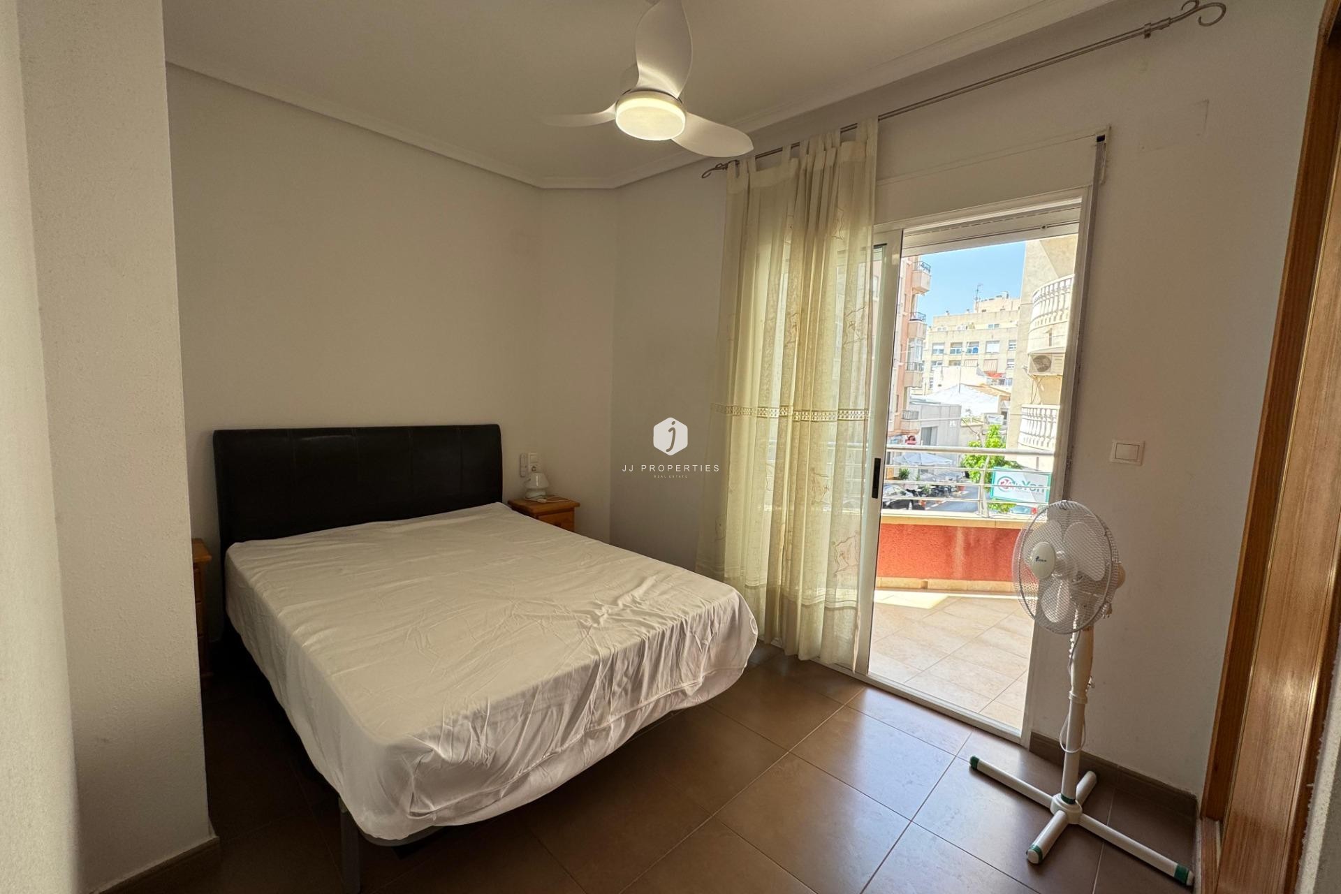 Resale - Apartment / flat -
Torrevieja - Costa Blanca
