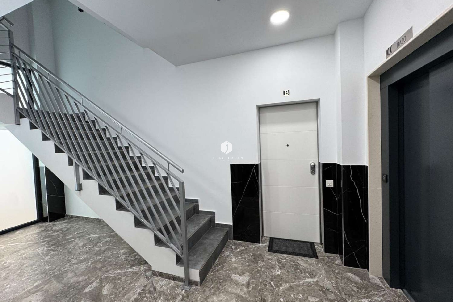 Resale - Apartment / flat -
Torrevieja - Costa Blanca