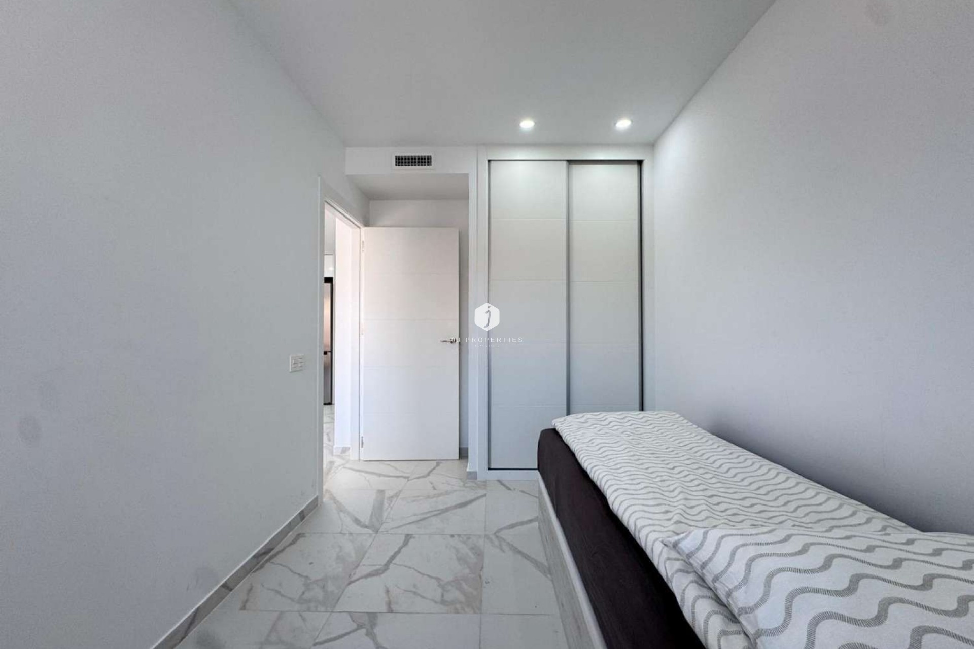 Resale - Apartment / flat -
Torrevieja - Costa Blanca