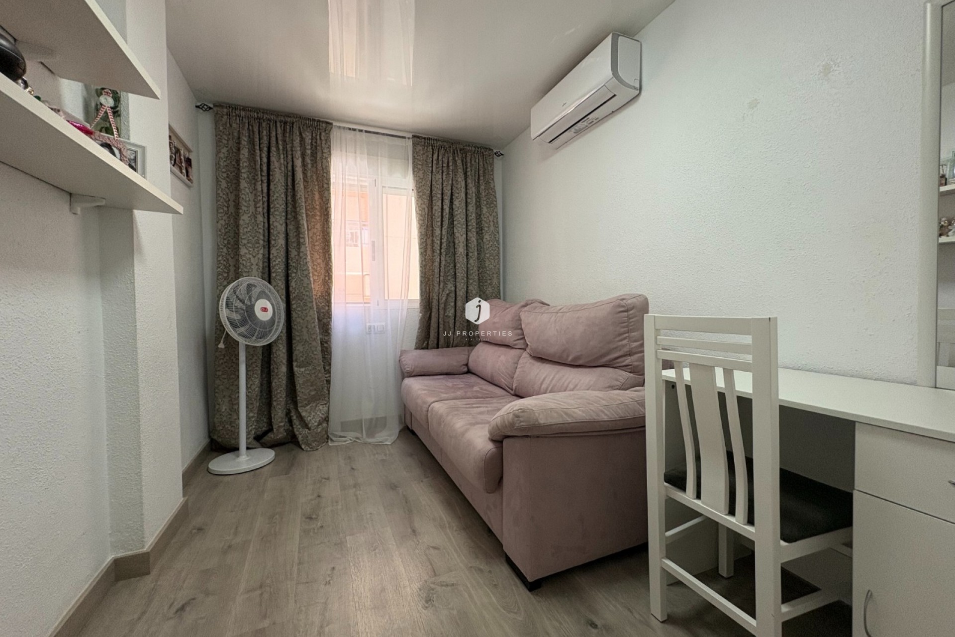 Resale - Apartment / flat -
Torrevieja - Costa Blanca