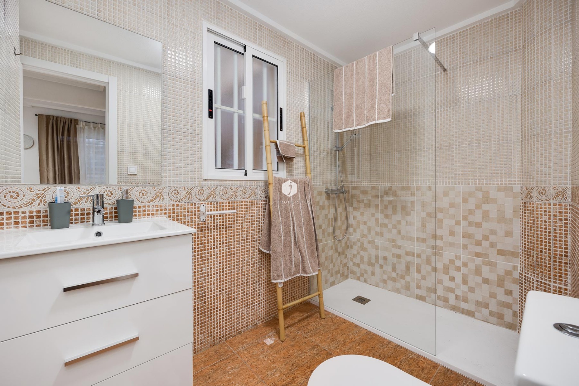 Resale - Apartment / flat -
Torrevieja - Costa Blanca