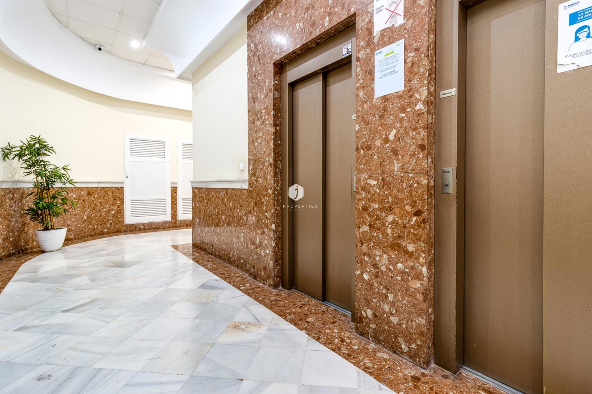 Resale - Apartment / flat -
Torrevieja - Costa Blanca