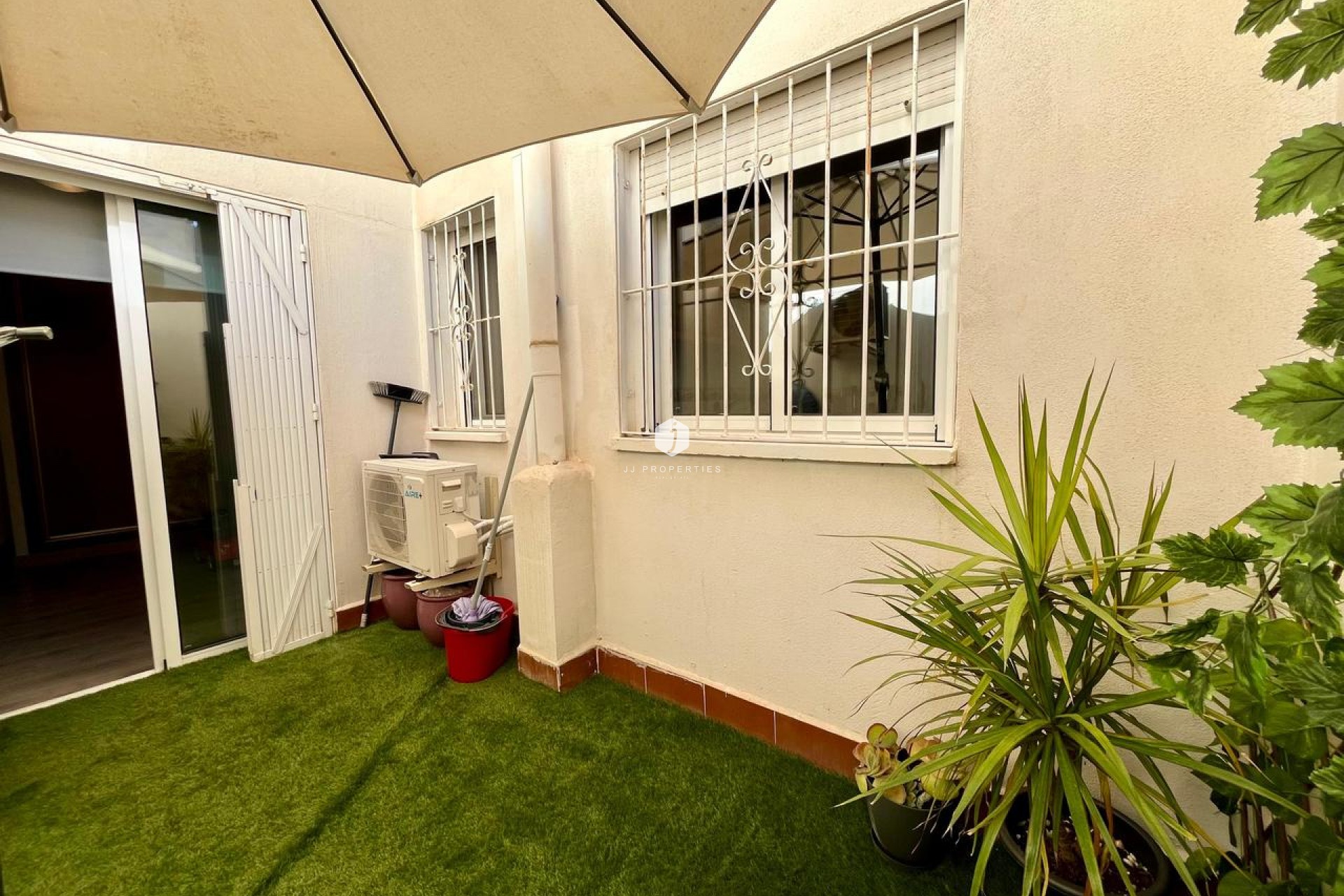 Resale - Apartment / flat -
Torrevieja - Costa Blanca