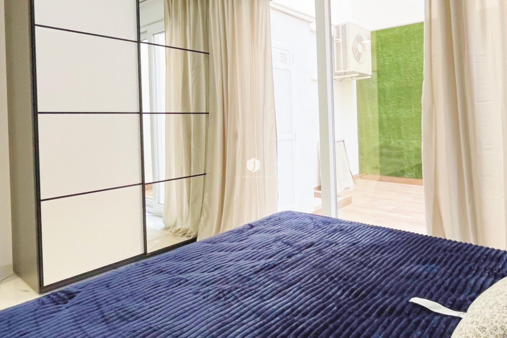 Resale - Apartment / flat -
Torrevieja - Costa Blanca