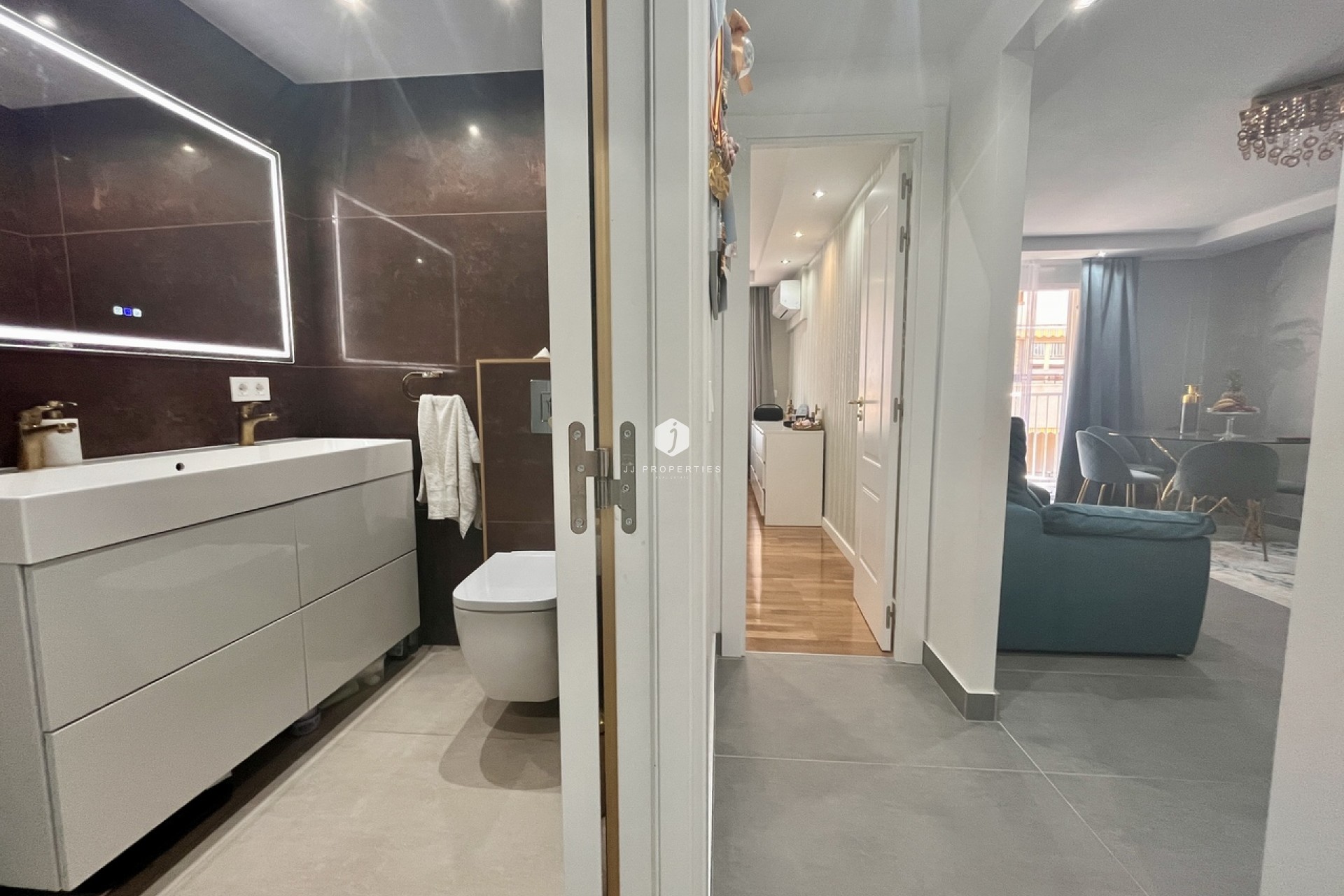 Resale - Apartment / flat -
Torrevieja - Costa Blanca