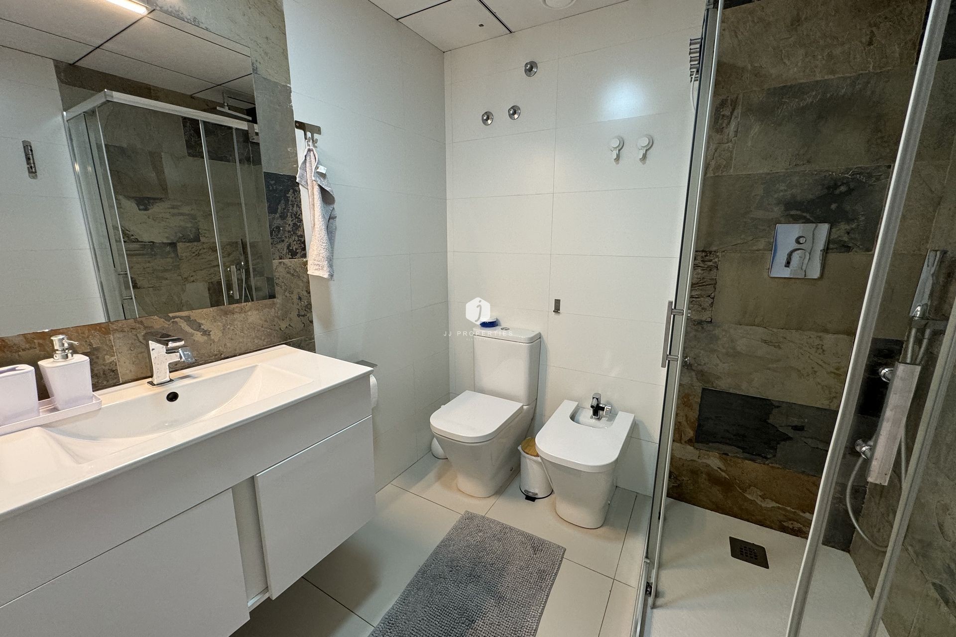 Resale - Apartment / flat -
Torrevieja - Costa Blanca