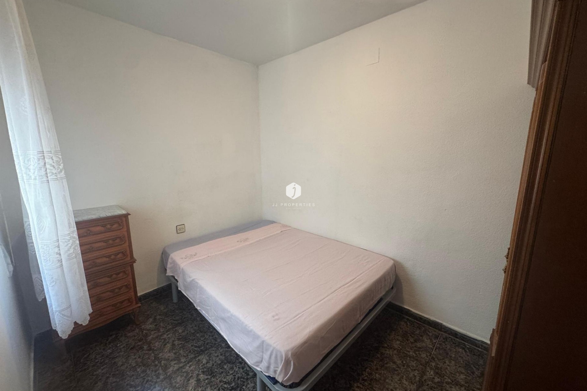 Resale - Apartment / flat -
Torrevieja - Costa Blanca