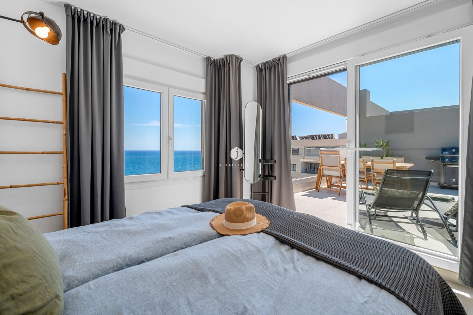 Resale - Apartment / flat -
Torrevieja - Costa Blanca