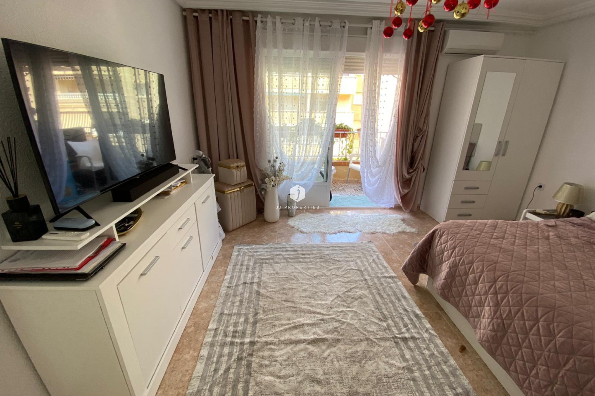 Resale - Apartment / flat -
Torrevieja - Costa Blanca