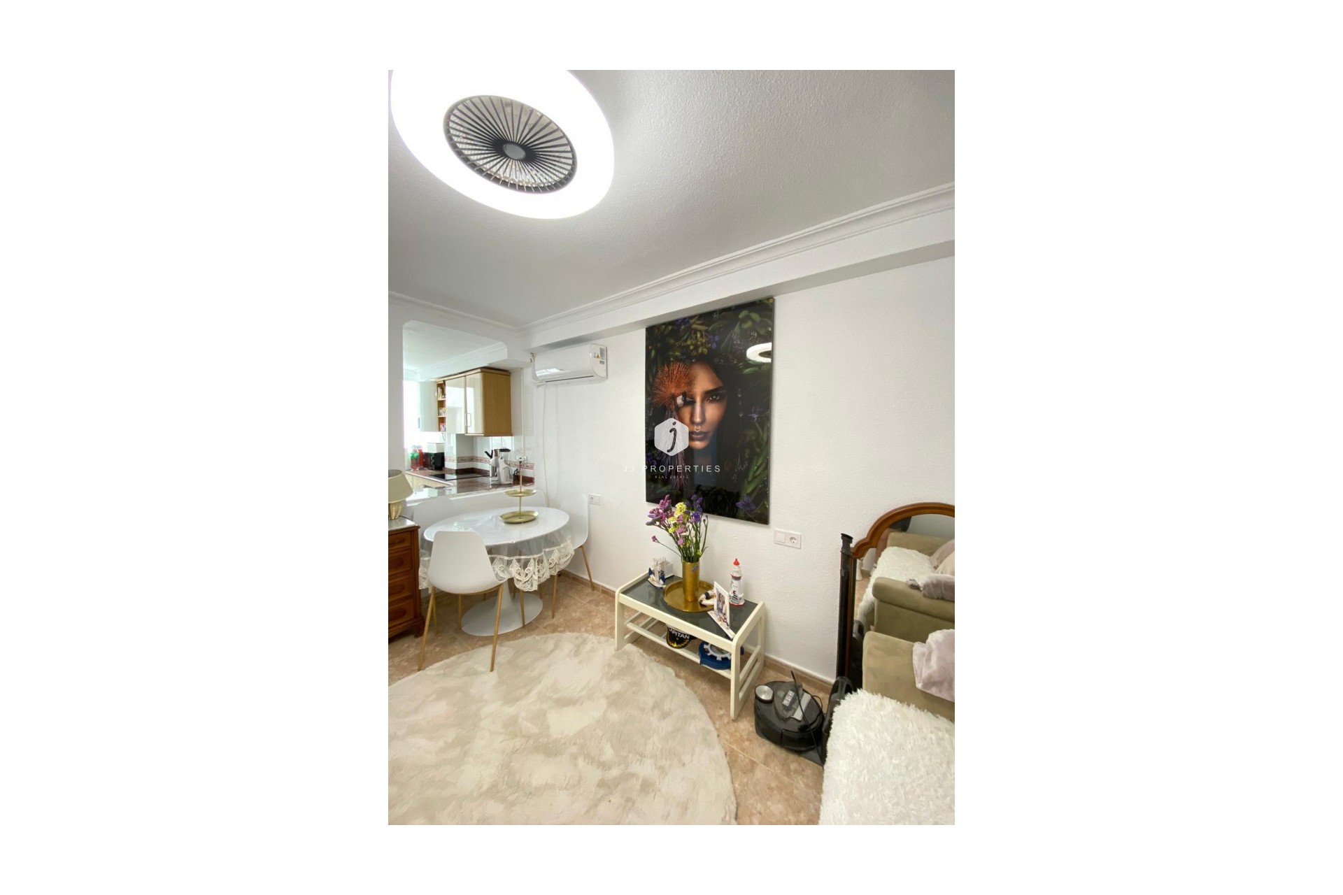 Resale - Apartment / flat -
Torrevieja - Costa Blanca