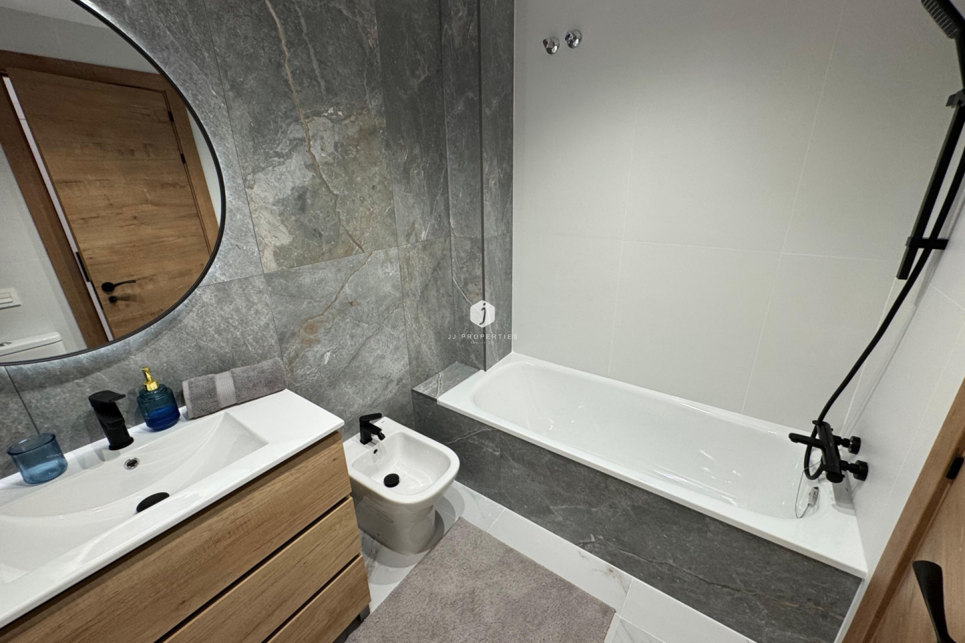 Resale - Apartment / flat -
Torrevieja - Costa Blanca