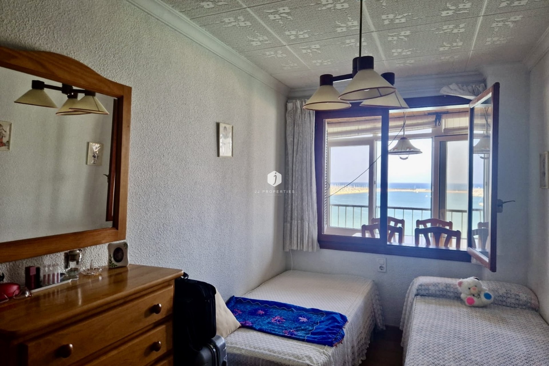 Resale - Apartment / flat -
Torrevieja - Costa Blanca
