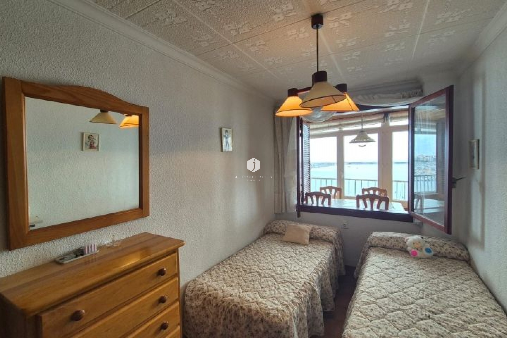 Resale - Apartment / flat -
Torrevieja - Costa Blanca