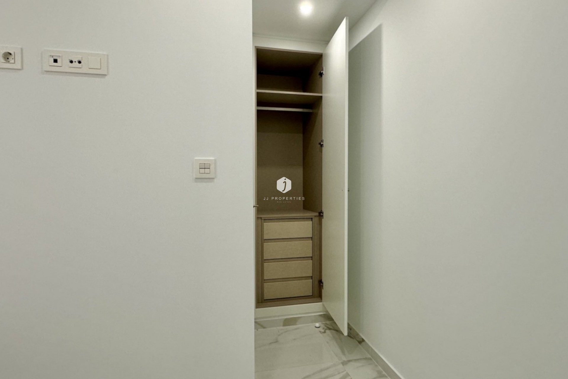 Resale - Apartment / flat -
Torrevieja - Costa Blanca