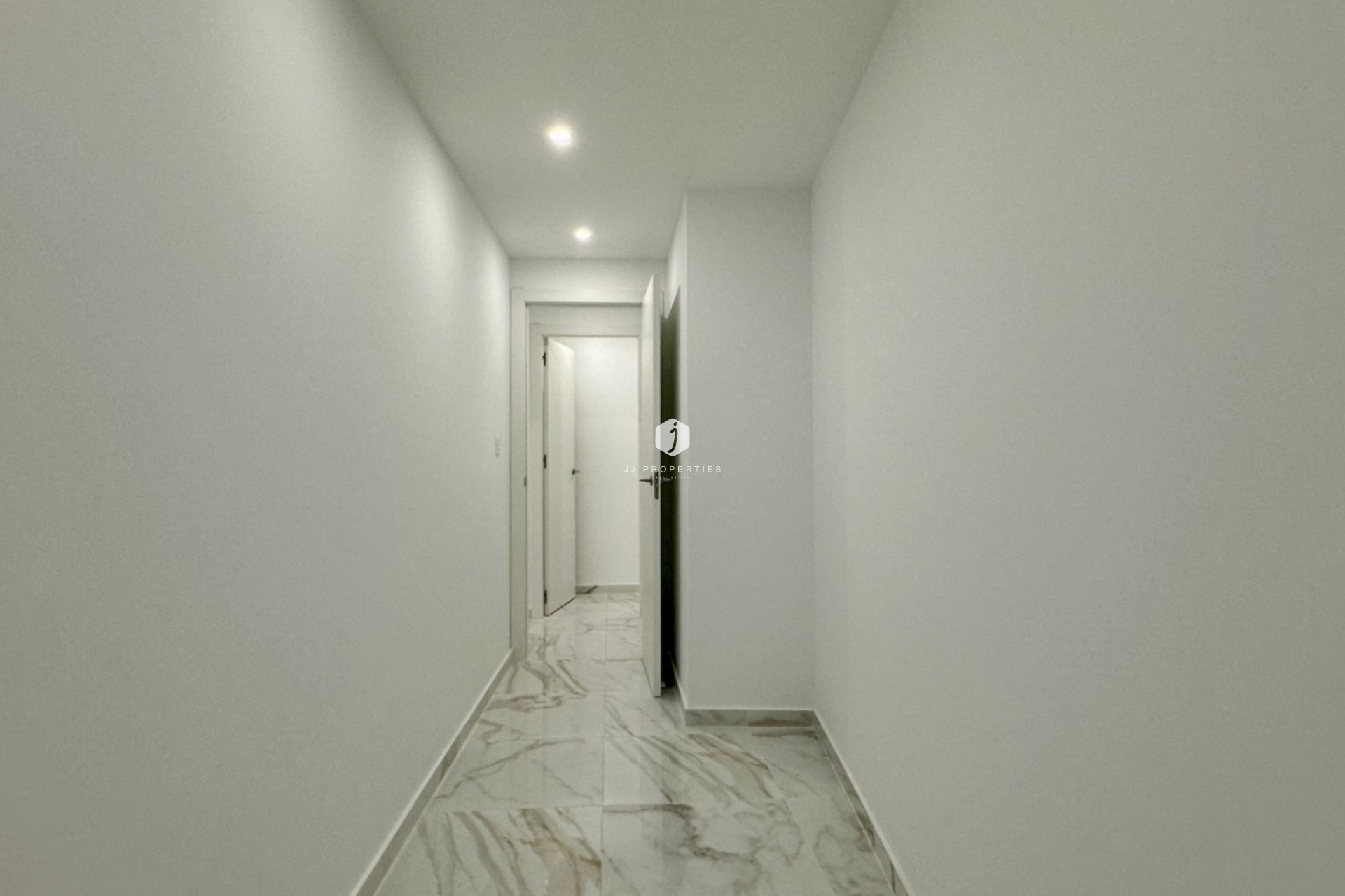 Resale - Apartment / flat -
Torrevieja - Costa Blanca