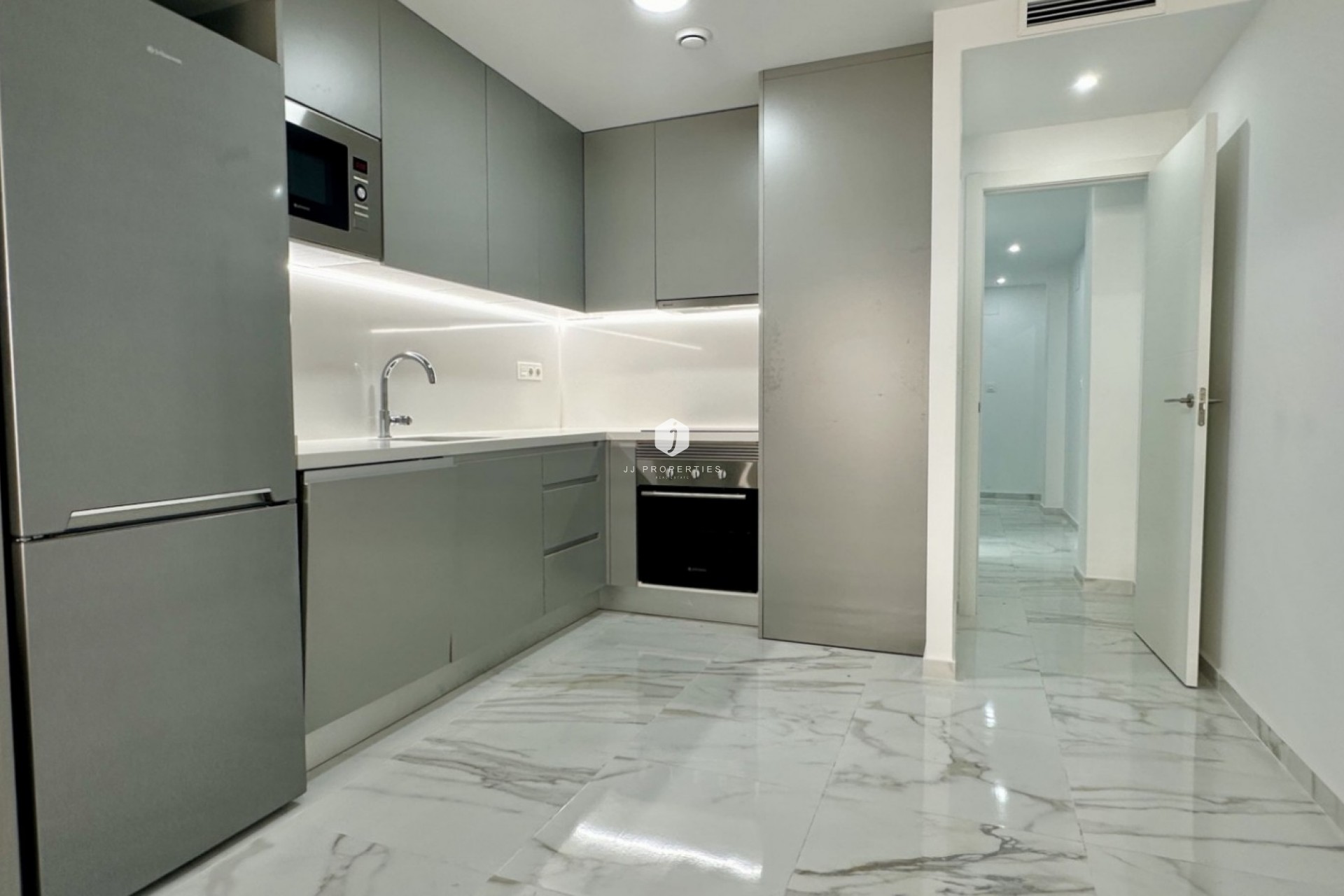 Resale - Apartment / flat -
Torrevieja - Costa Blanca