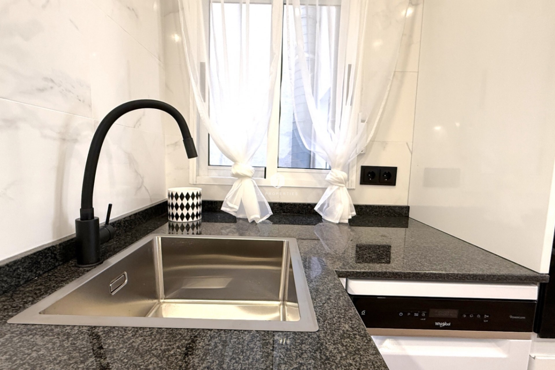 Resale - Apartment / flat -
Torrevieja - Costa Blanca