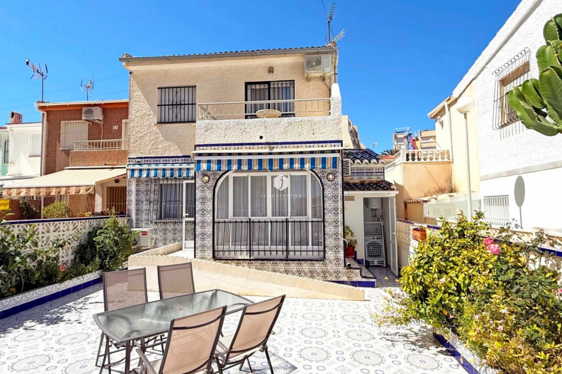 Resale - Apartment / flat -
Torrevieja - Costa Blanca