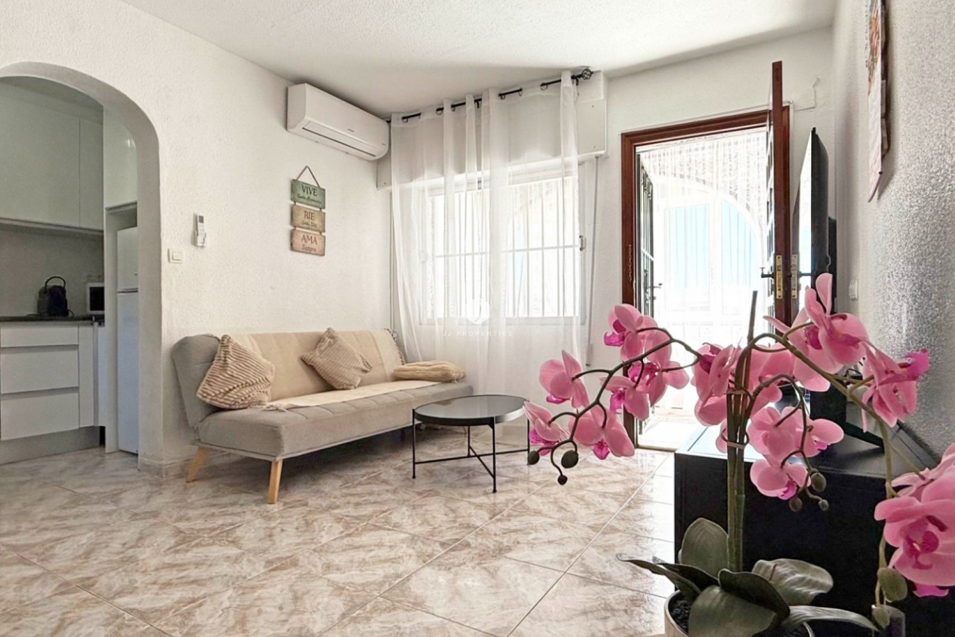 Resale - Apartment / flat -
Torrevieja - Costa Blanca