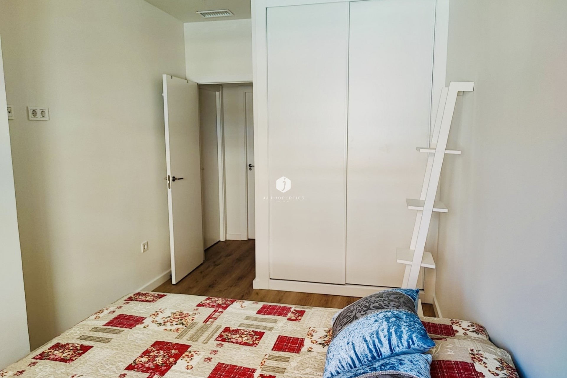 Resale - Apartment / flat -
Torrevieja - Costa Blanca