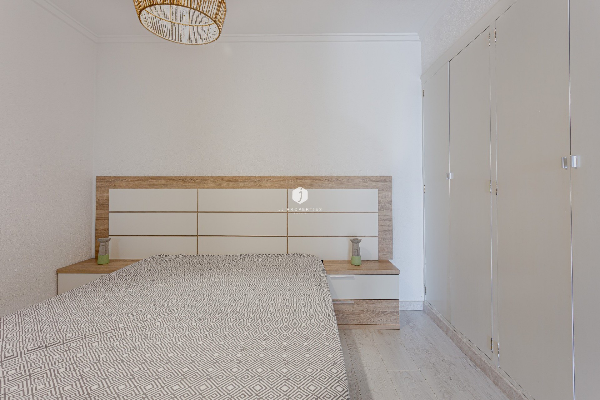 Resale - Apartment / flat -
Torrevieja - Costa Blanca