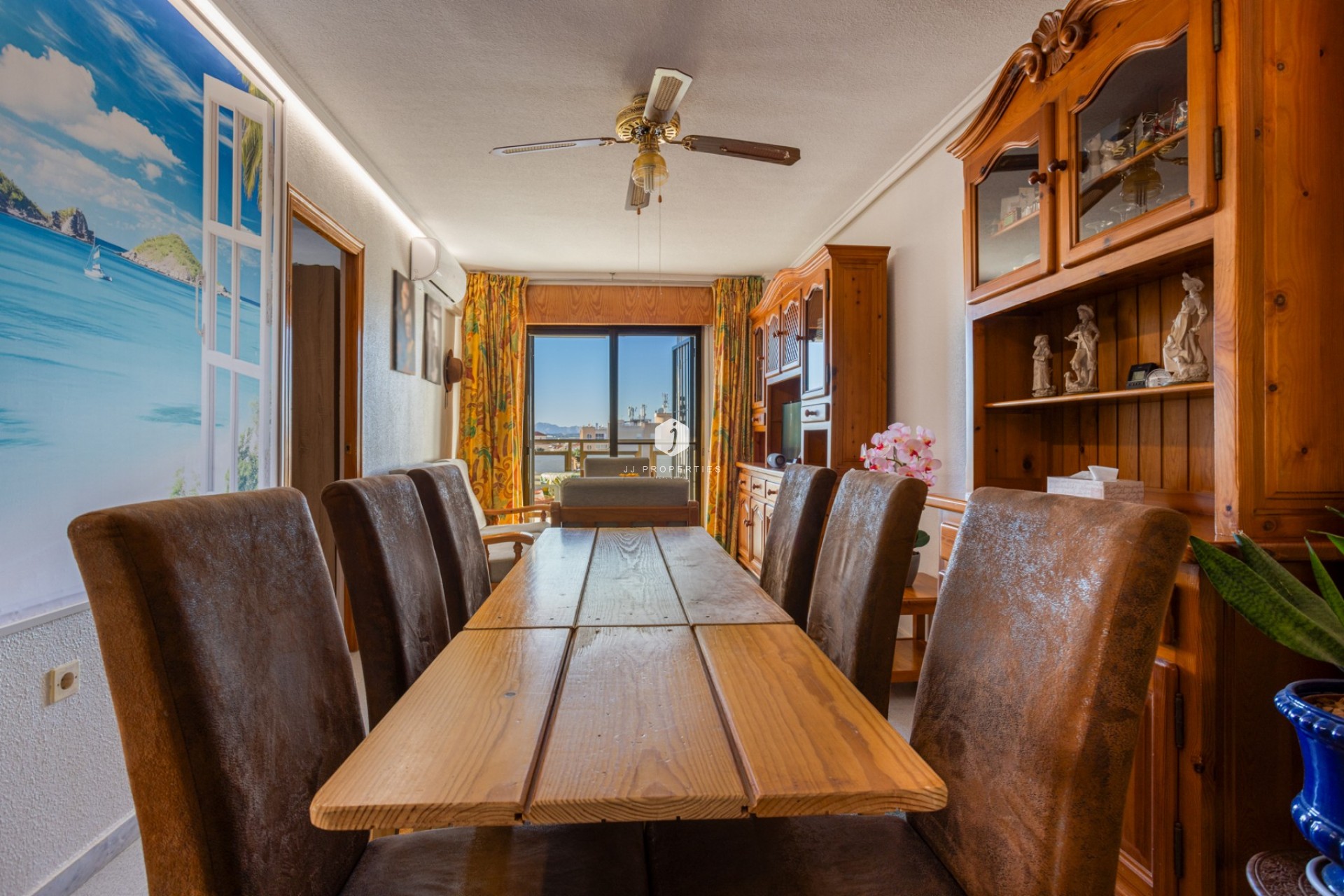 Resale - Apartment / flat -
Torrevieja - Costa Blanca