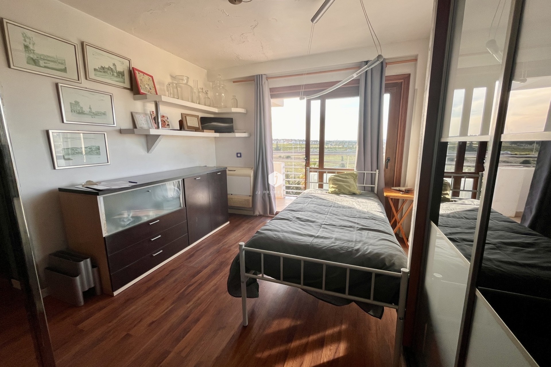 Resale - Apartment / flat -
Torrevieja - Costa Blanca