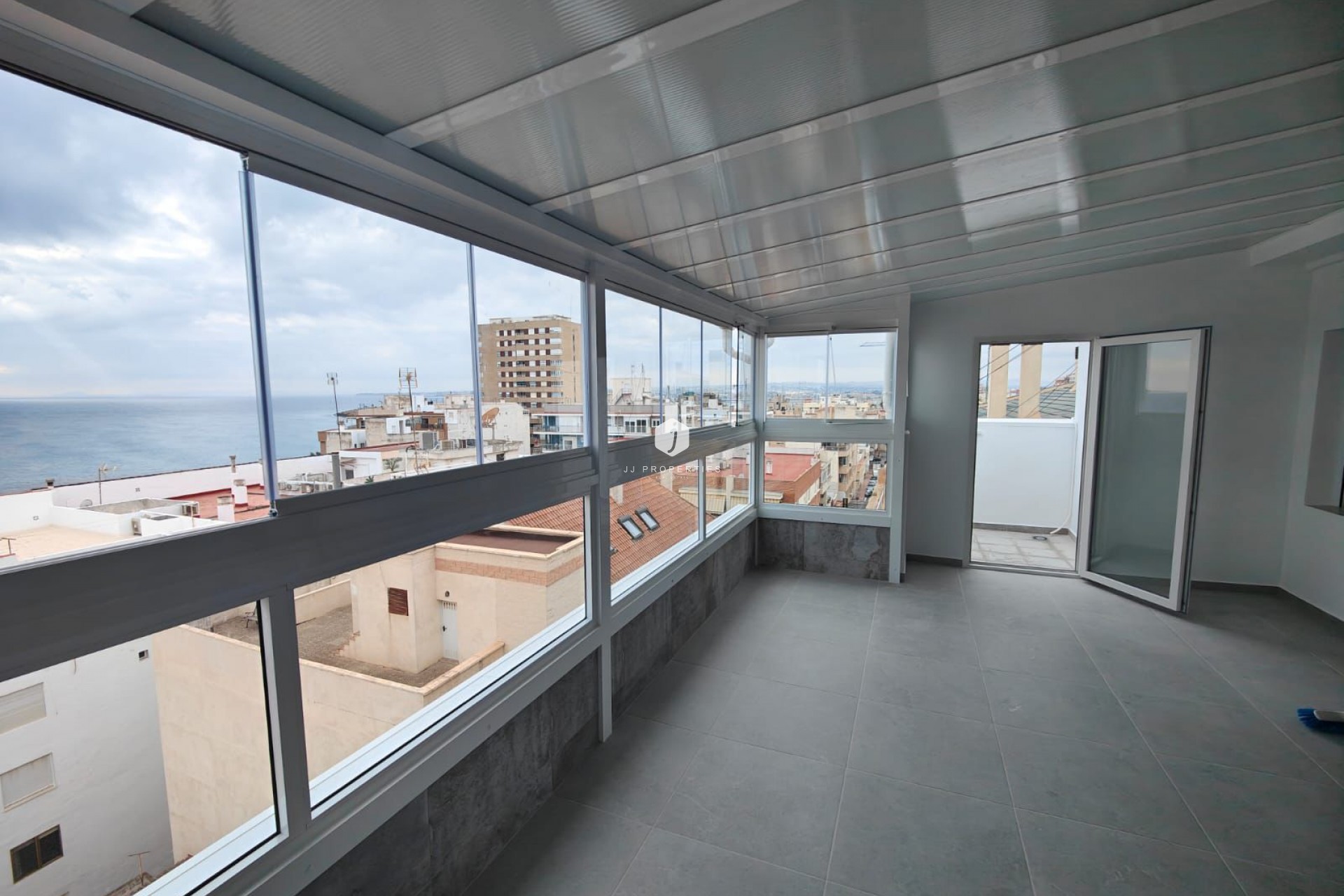 Resale - Apartment / flat -
Torrevieja - Costa Blanca