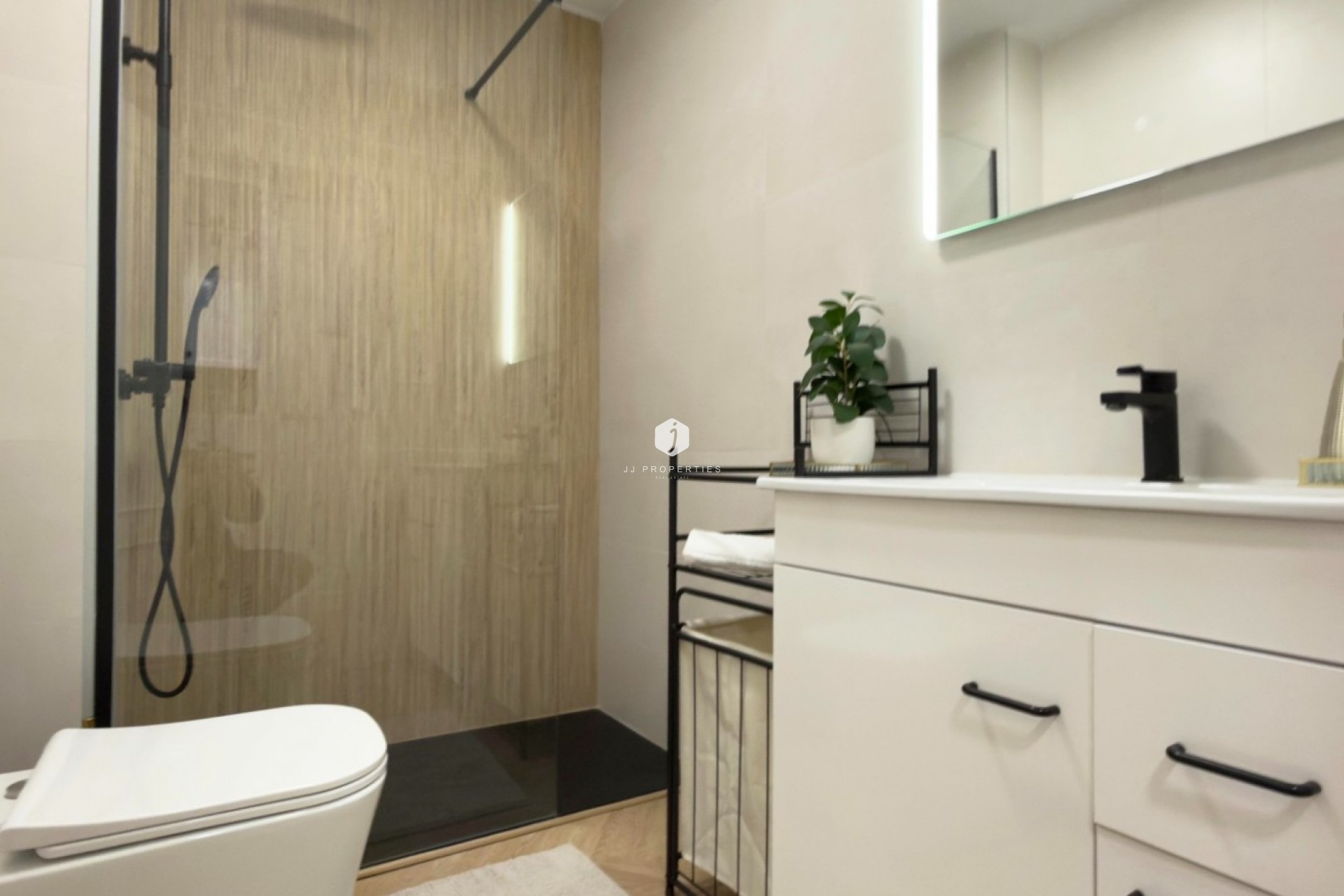 Resale - Apartment / flat -
Torrevieja - Costa Blanca