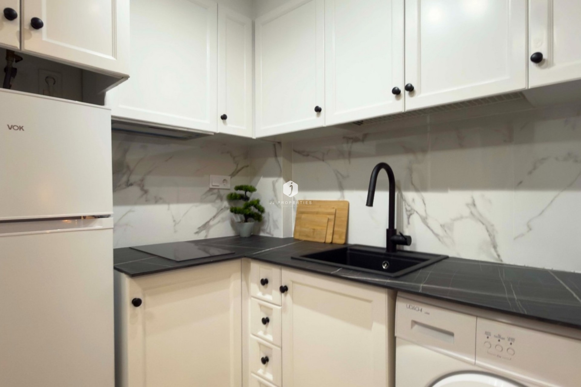 Resale - Apartment / flat -
Torrevieja - Costa Blanca