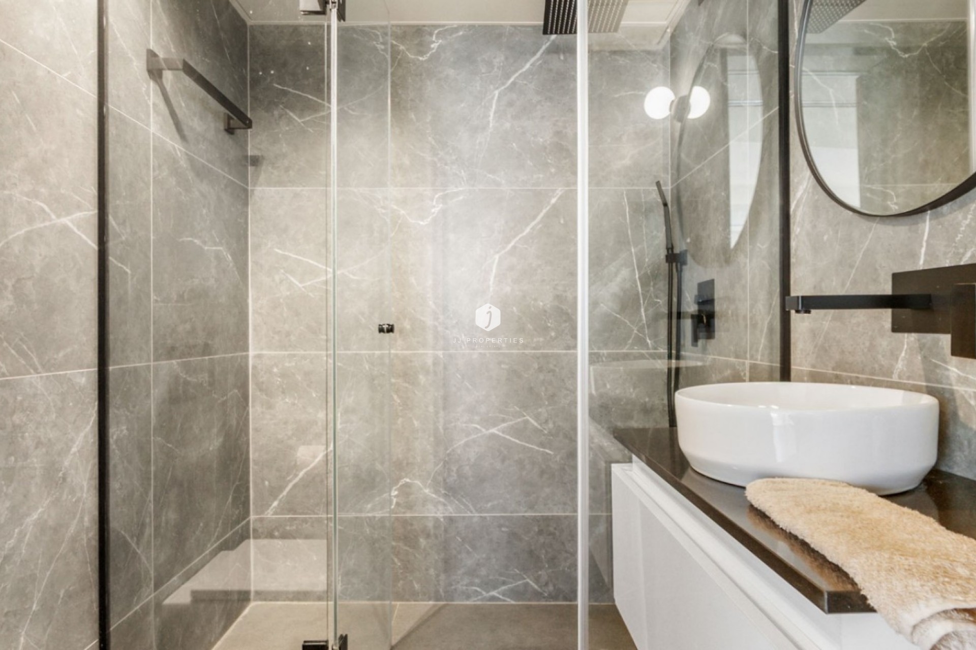 Resale - Apartment / flat -
Torrevieja - Costa Blanca