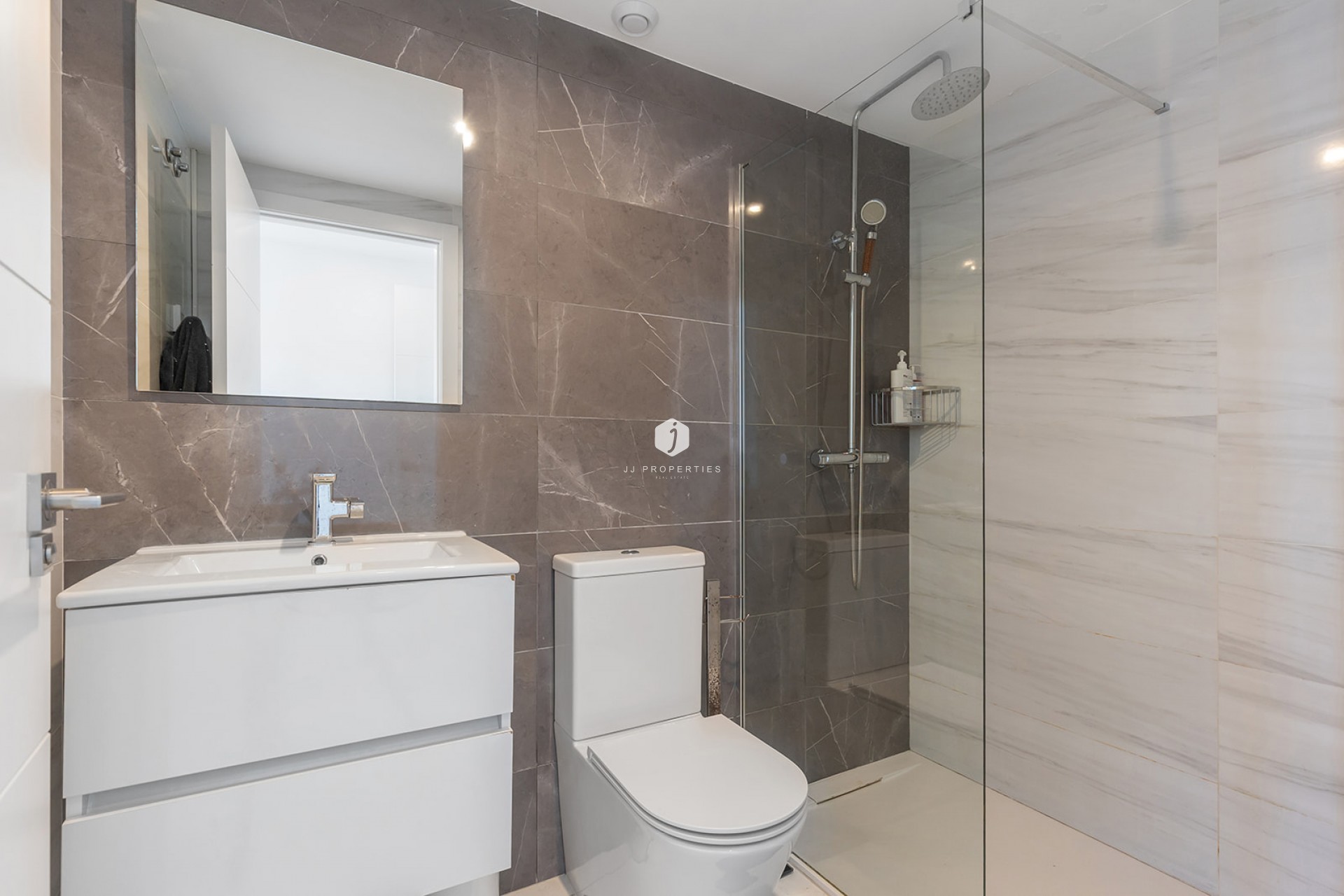 Resale - Apartment / flat -
Torrevieja - Costa Blanca