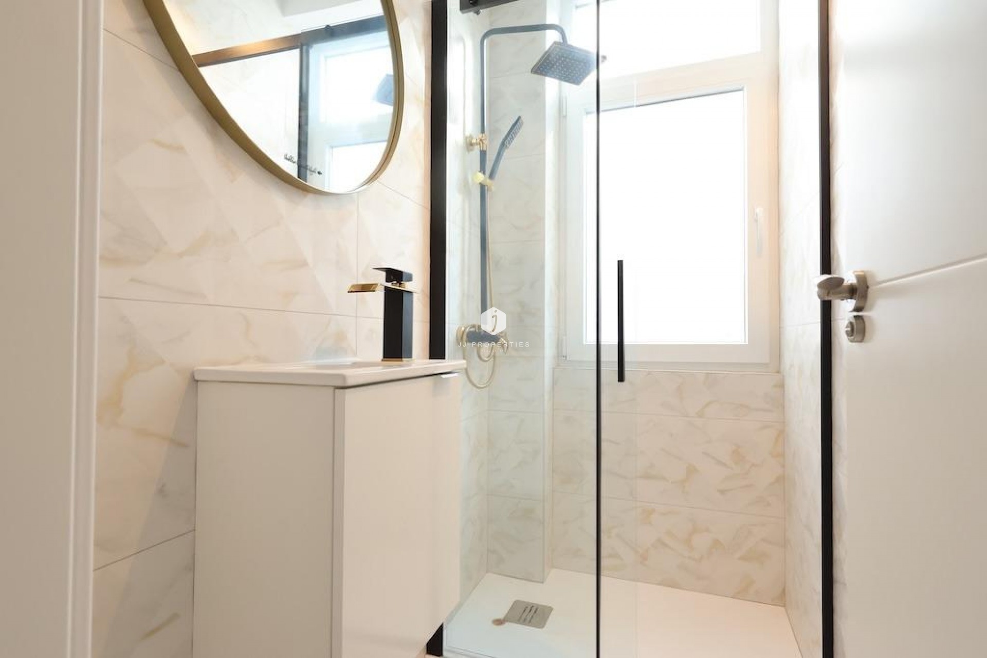 Resale - Apartment / flat -
Torrevieja - Costa Blanca