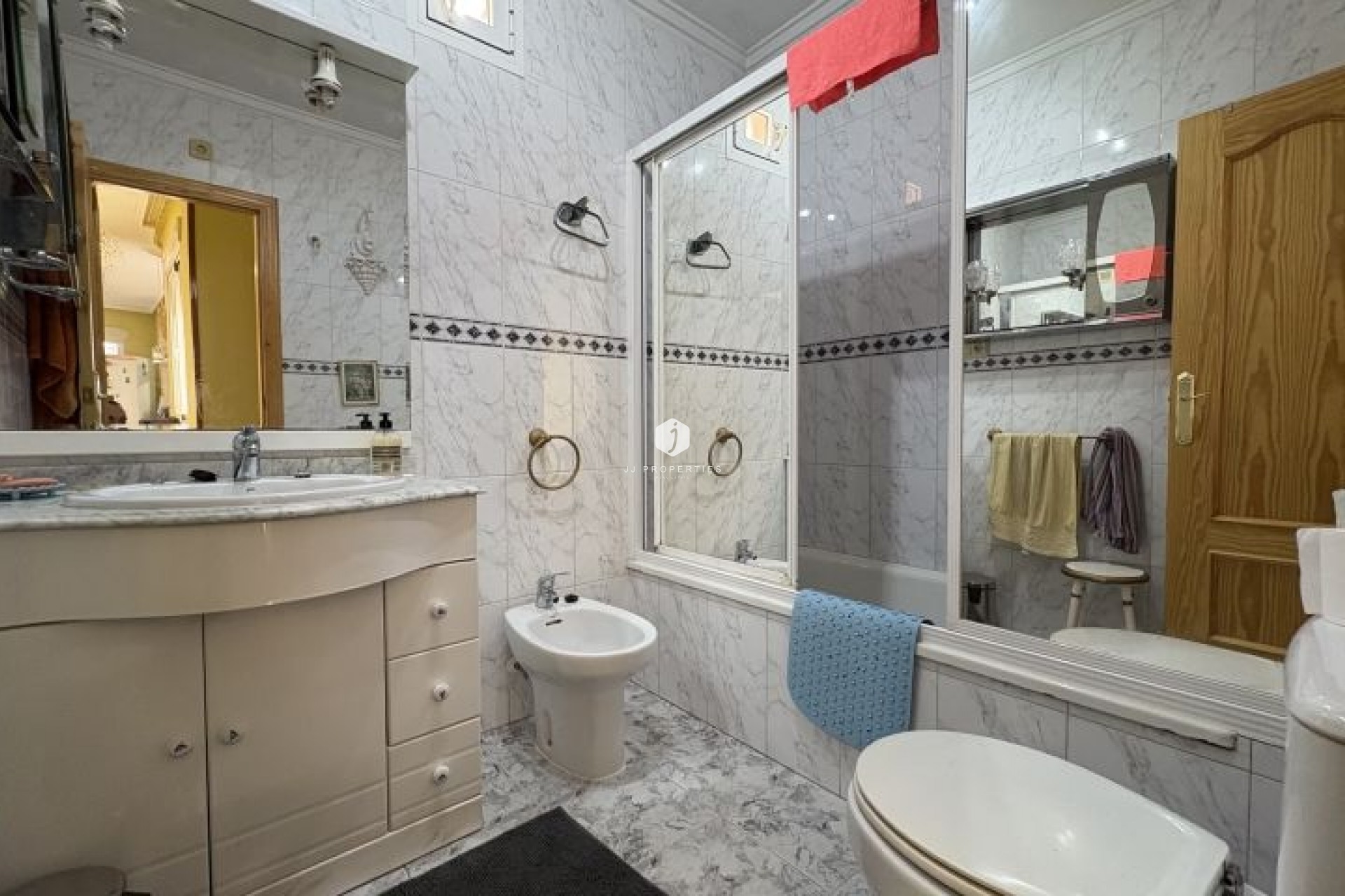 Resale - Apartment / flat -
Torrevieja - Costa Blanca