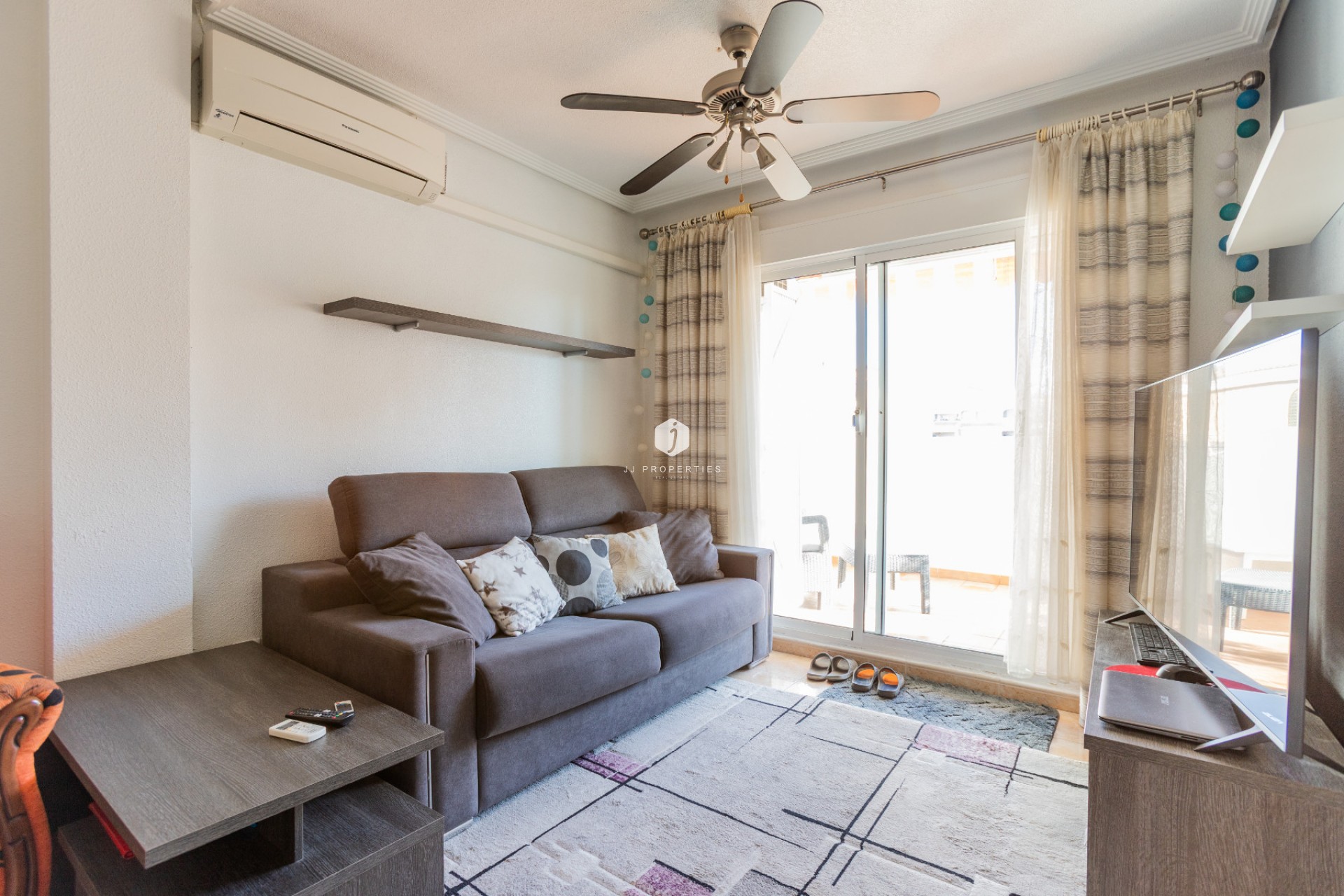 Resale - Apartment / flat -
Torrevieja - Costa Blanca