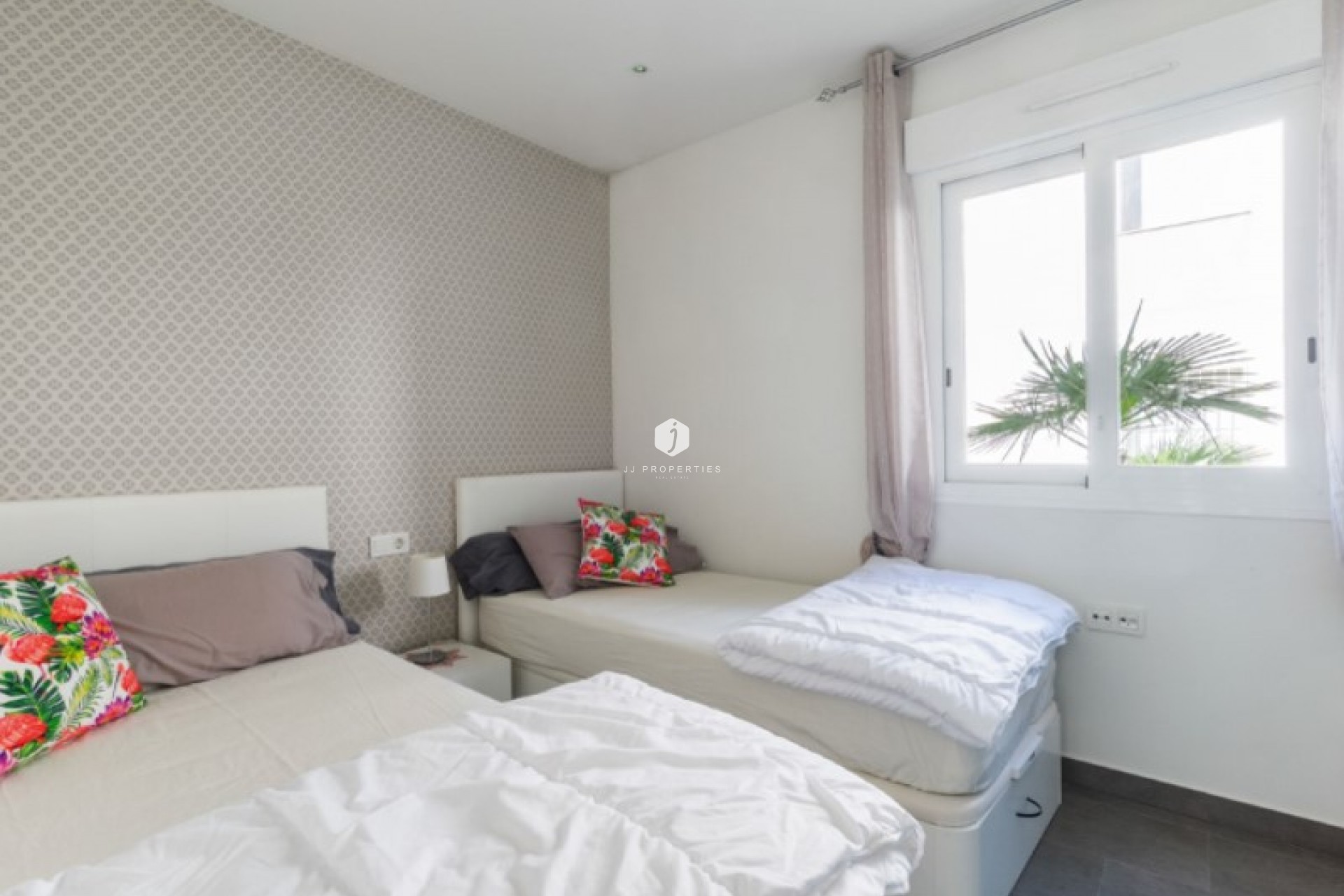 Resale - Apartment / flat -
Torrevieja - Costa Blanca