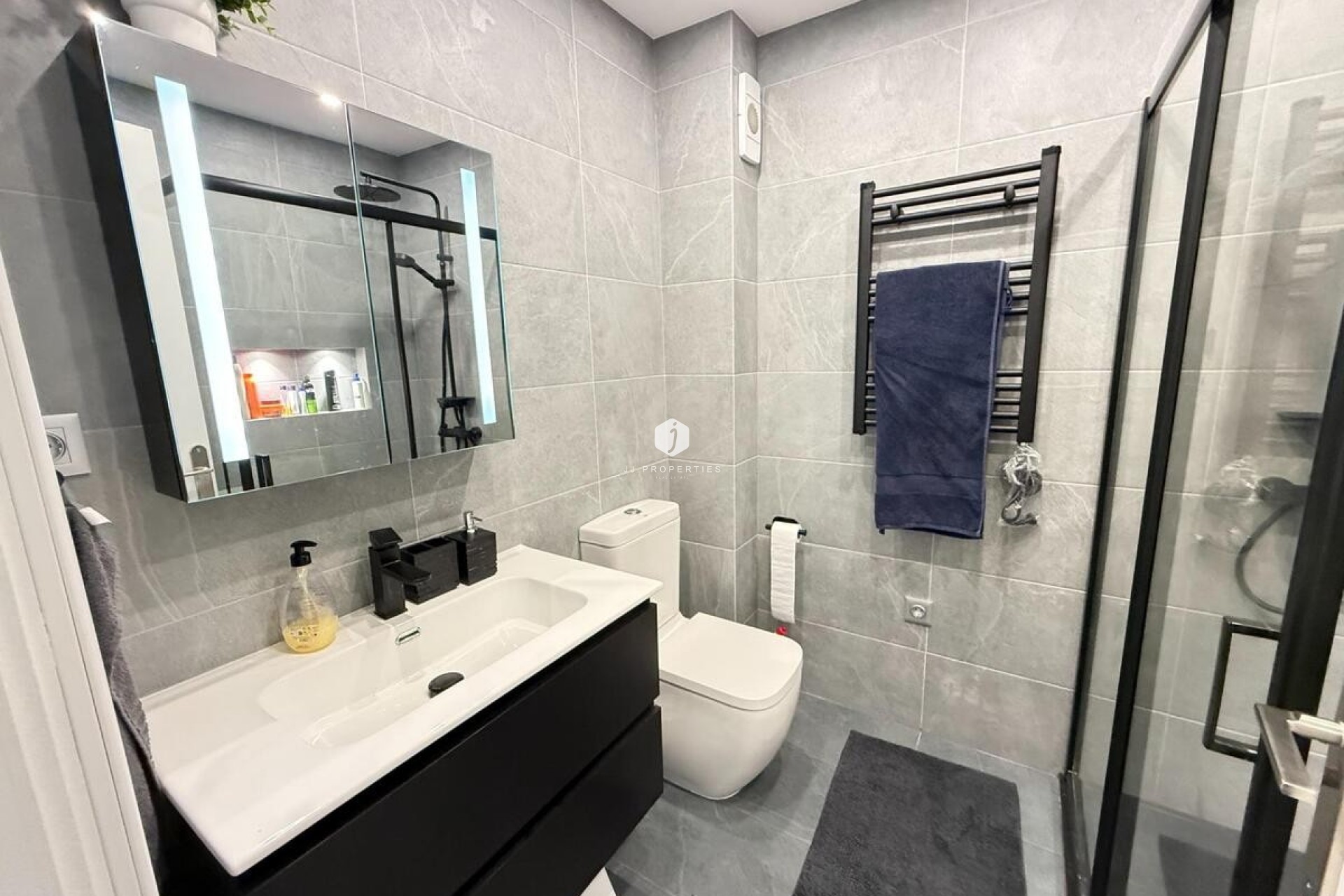 Resale - Apartment / flat -
Torrevieja - Costa Blanca